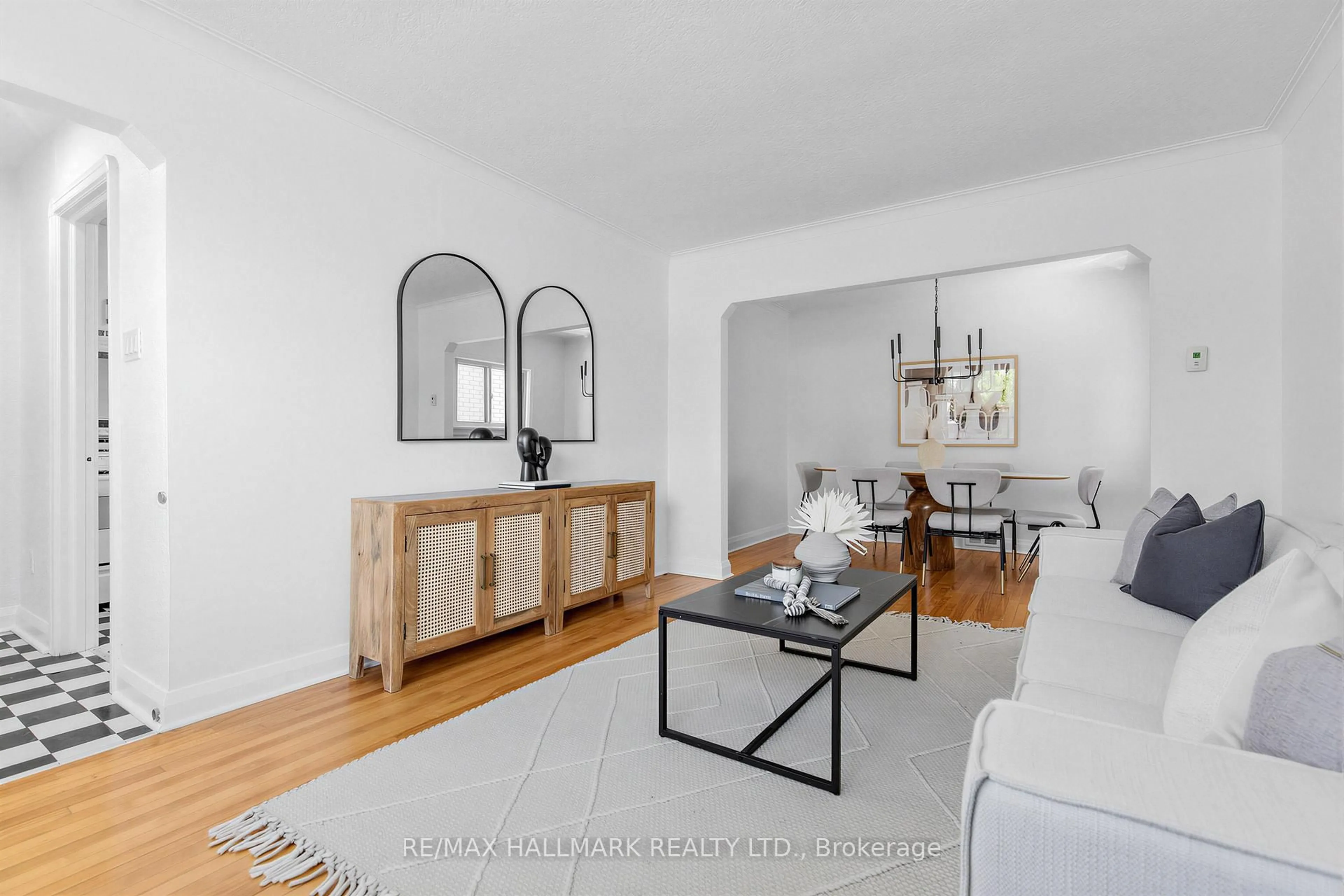 Living room with furniture, unknown for 55 Joanith Dr, Toronto Ontario M4B 1S8
