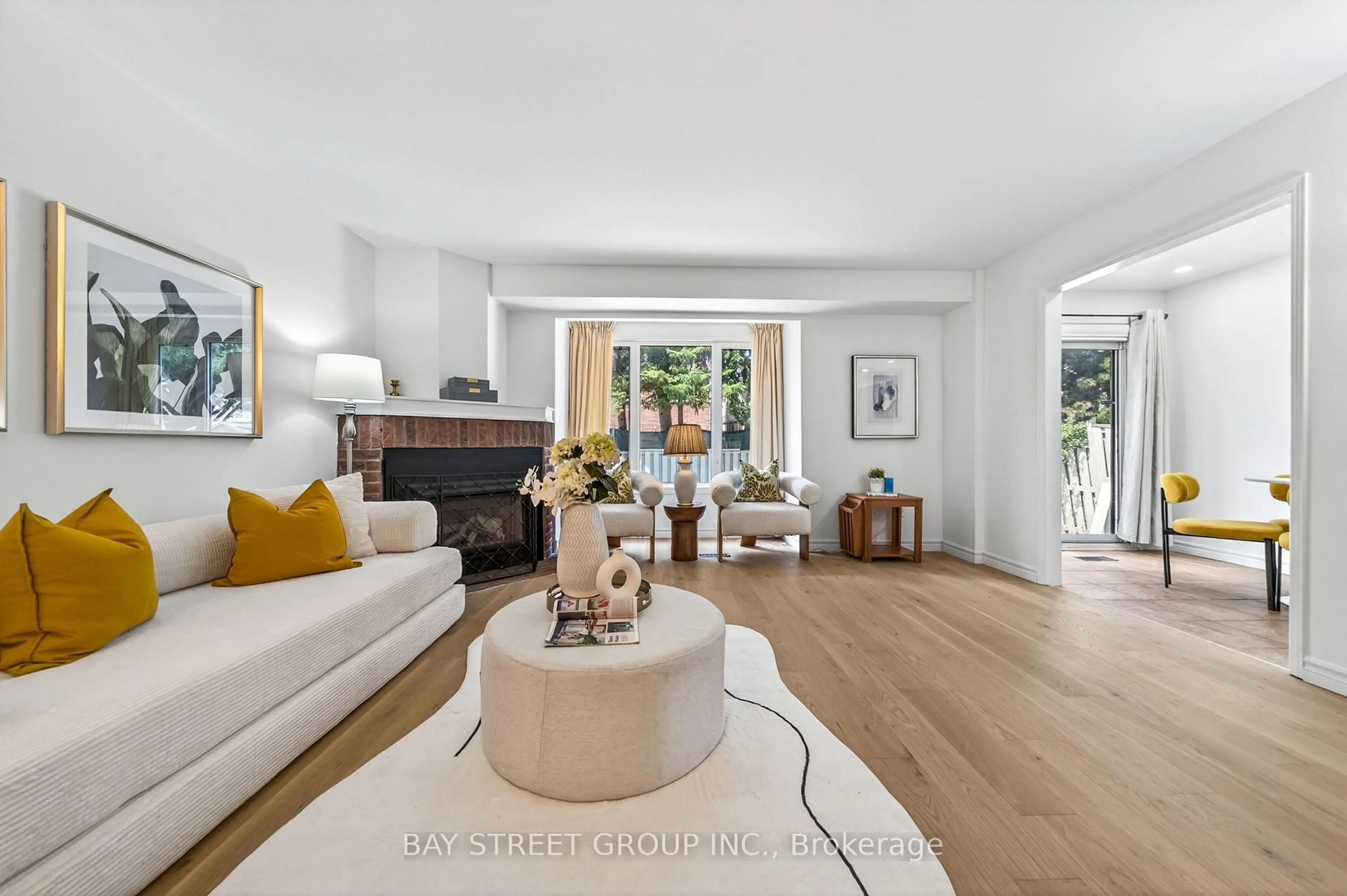 Living room with furniture, unknown for 145 Sandyhook Sq, Toronto Ontario M1W 3N6