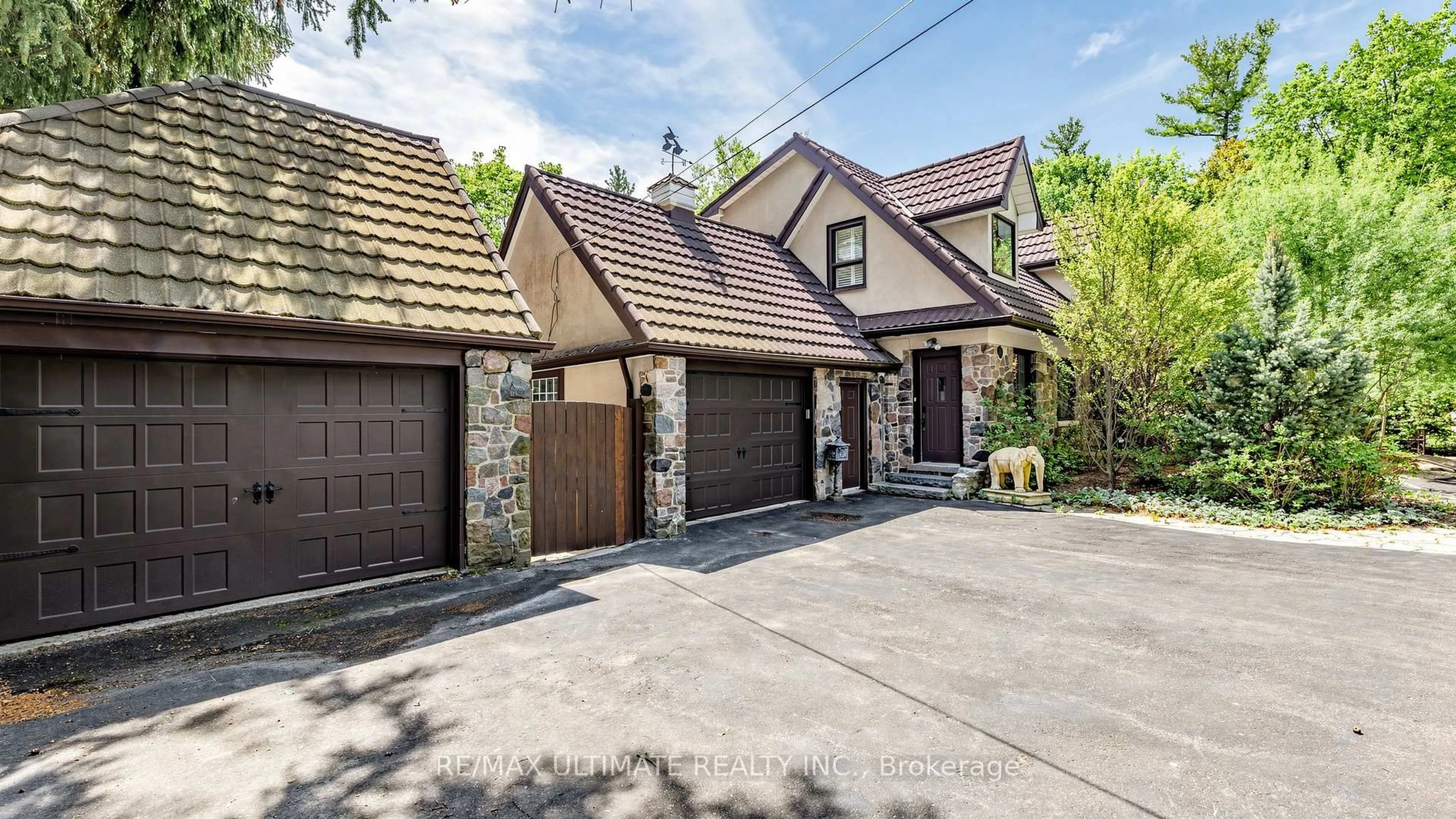 Home with brick exterior material, street for 25 Bellehaven Cres, Toronto Ontario M1M 1H2