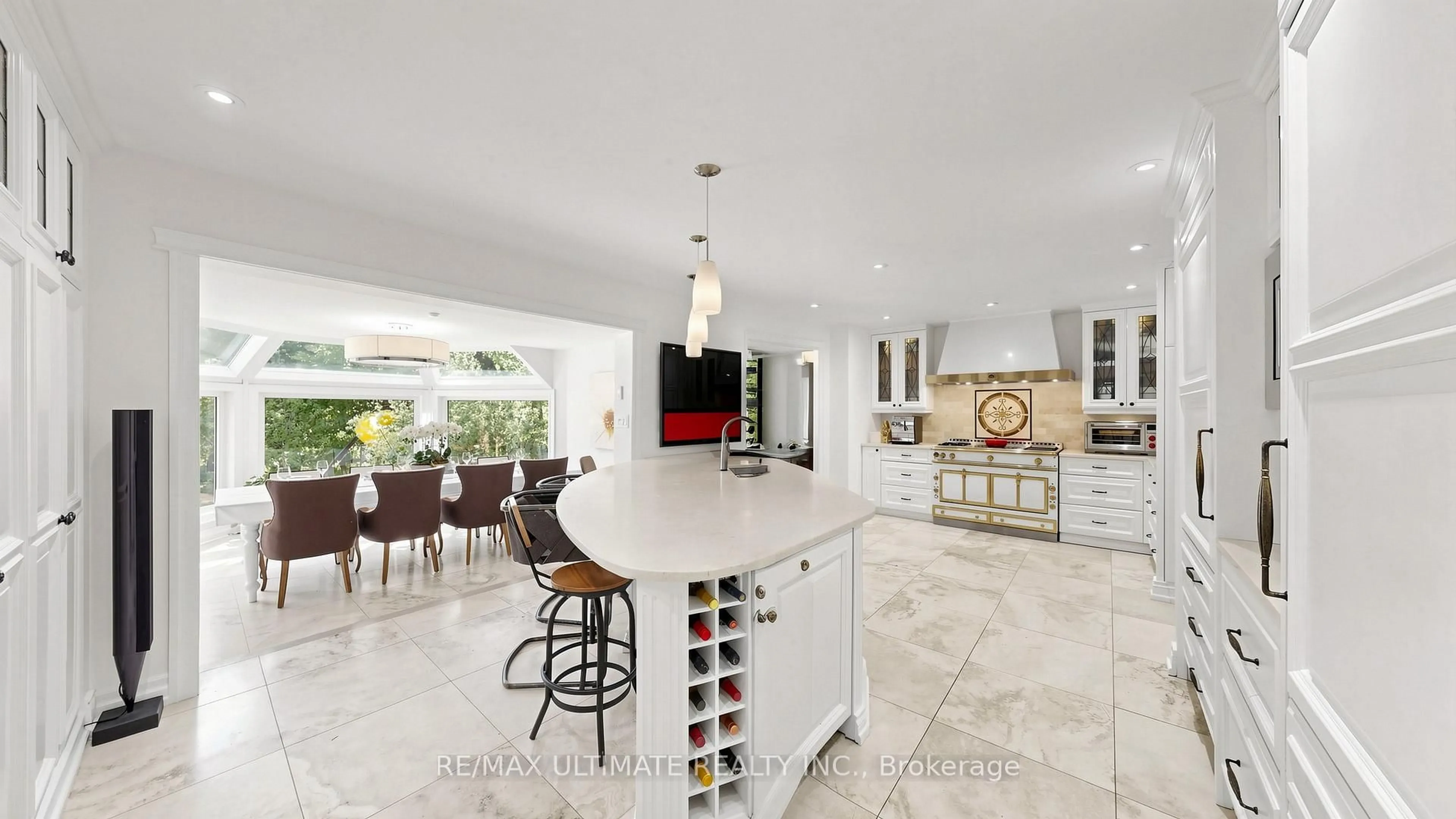 Open concept kitchen, ceramic/tile floor for 25 Bellehaven Cres, Toronto Ontario M1M 1H2