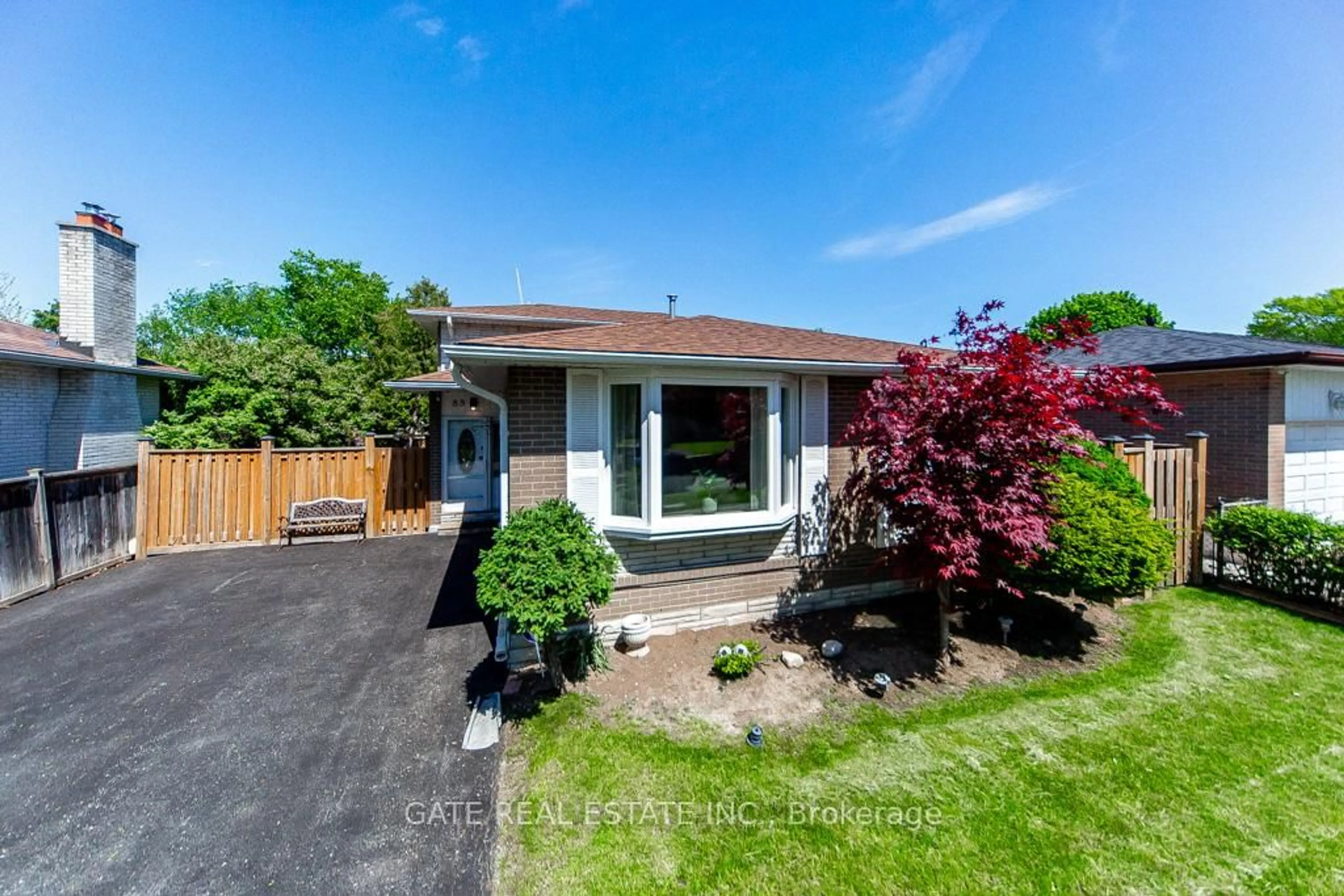 A pic from outside/outdoor area/front of a property/back of a property/a pic from drone, street for 89 Amberjack Blvd, Toronto Ontario M1H 2J6