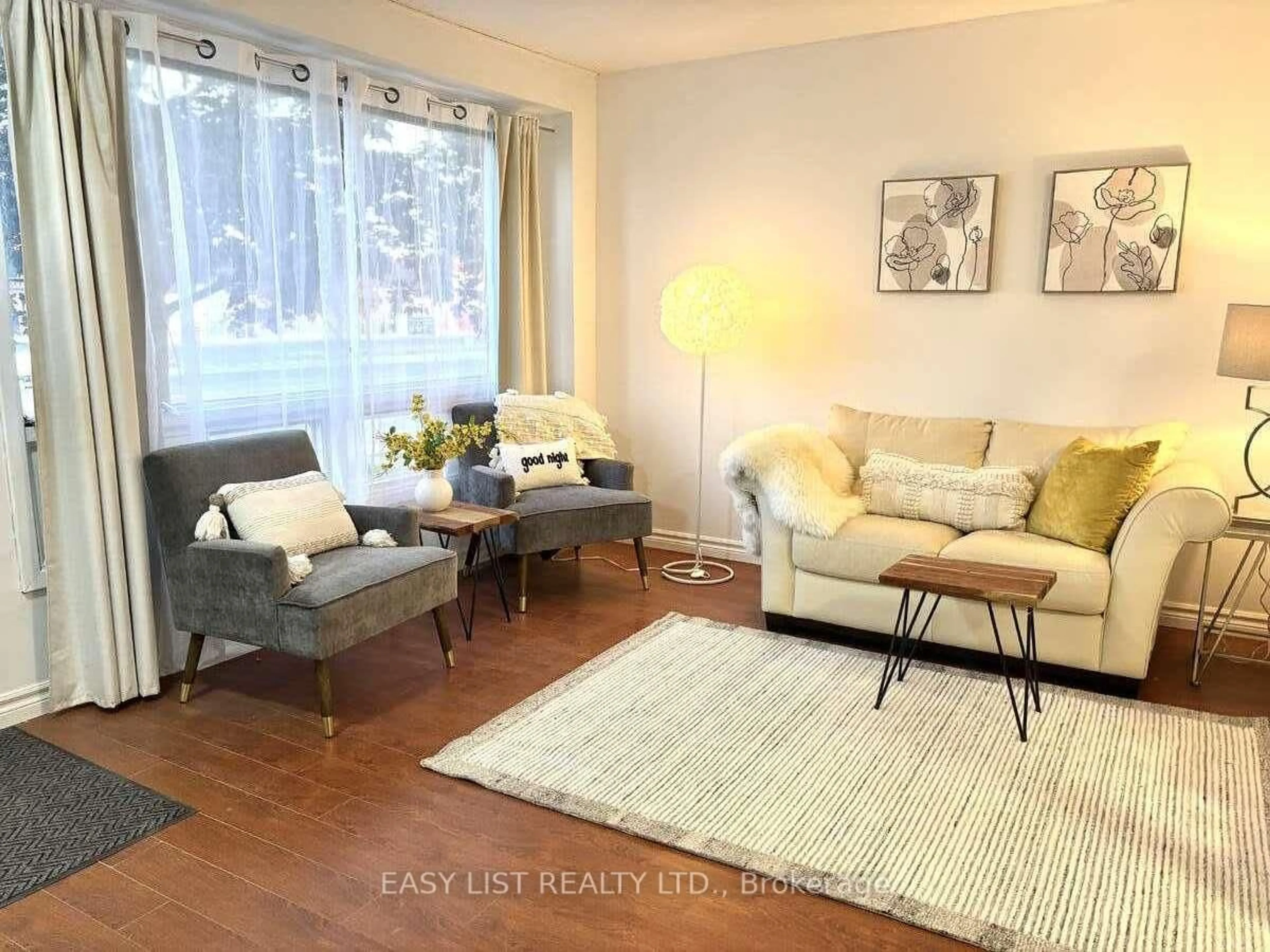 Living room with furniture, unknown for 138 Taunton Rd, Oshawa Ontario L1G 3T3
