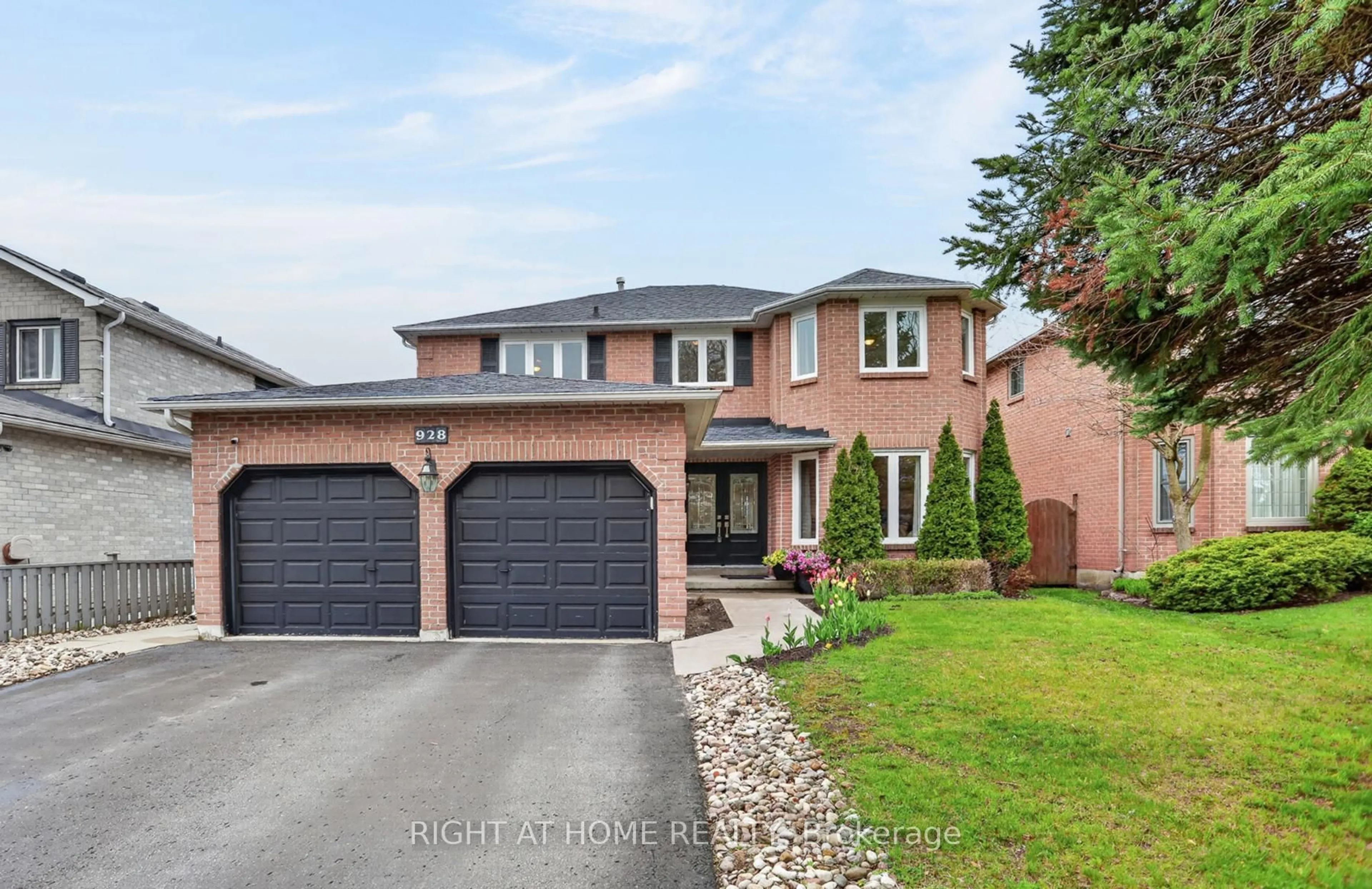 Home with brick exterior material, street for 928 Snowbird St, Oshawa Ontario L1J 8J8