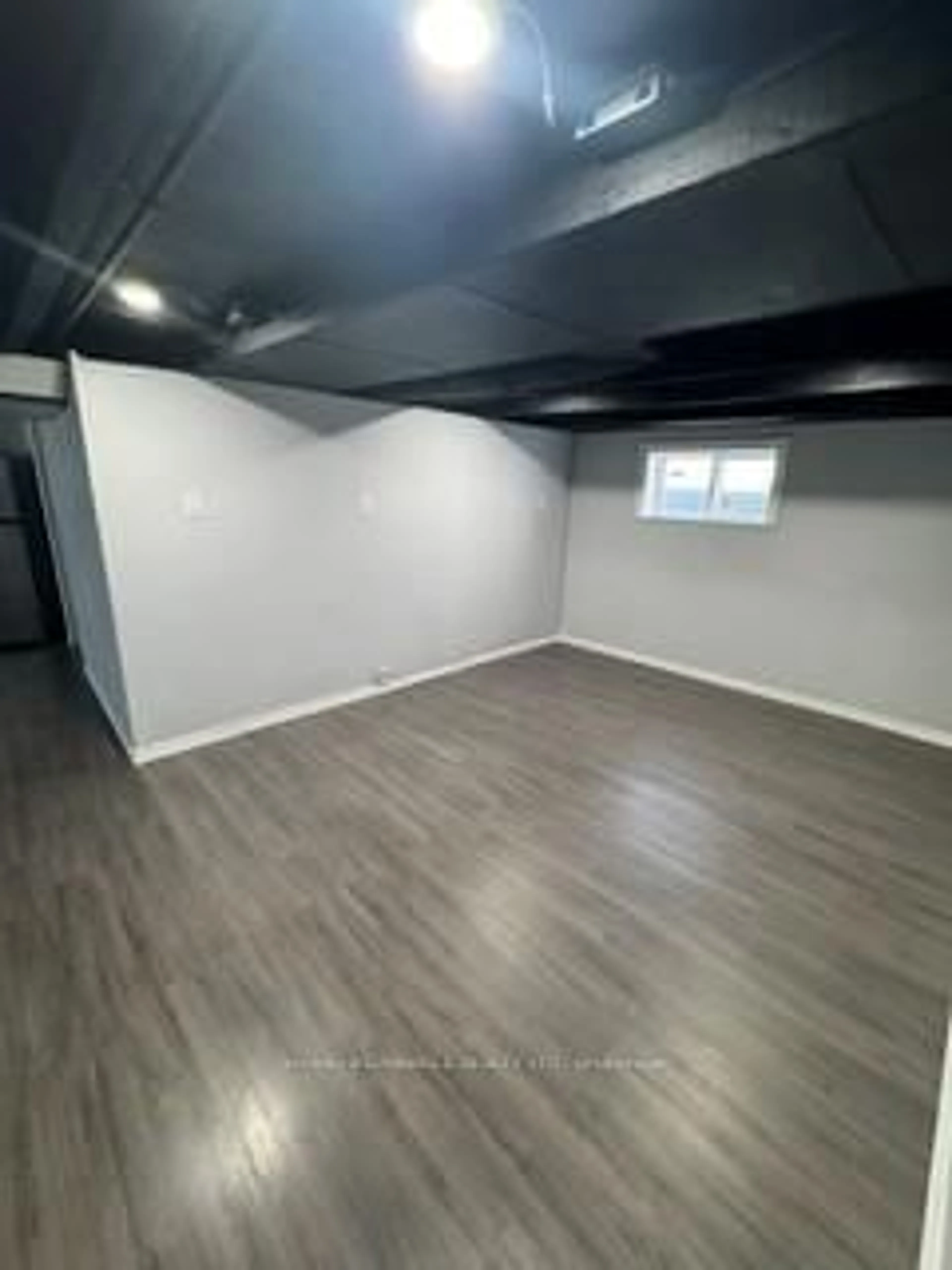 A pic of a room for 182 Bloor St, Oshawa Ontario L1J 1P7