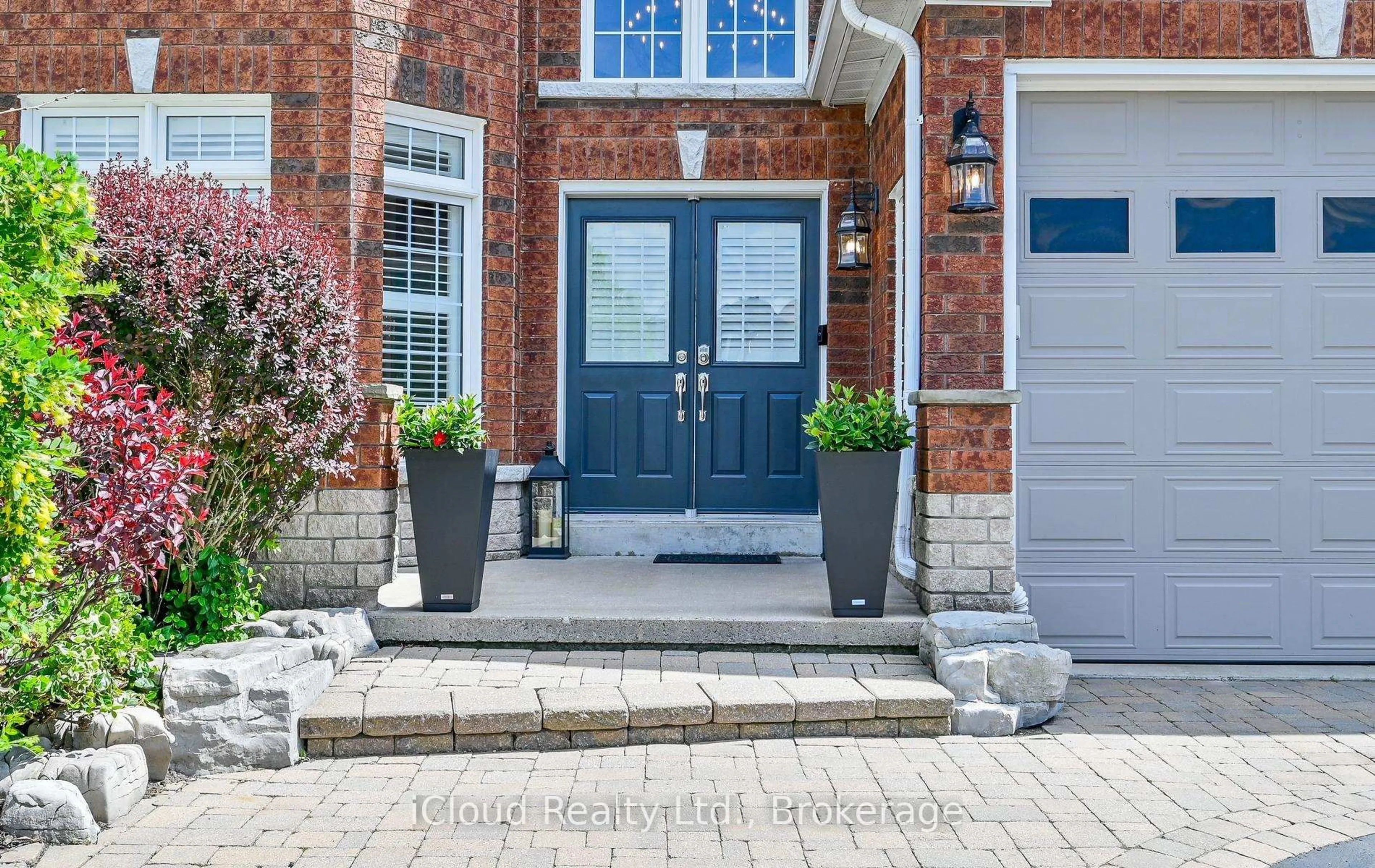 Unknown for 7 Gagnon Gate, Whitby Ontario L1R 3C9