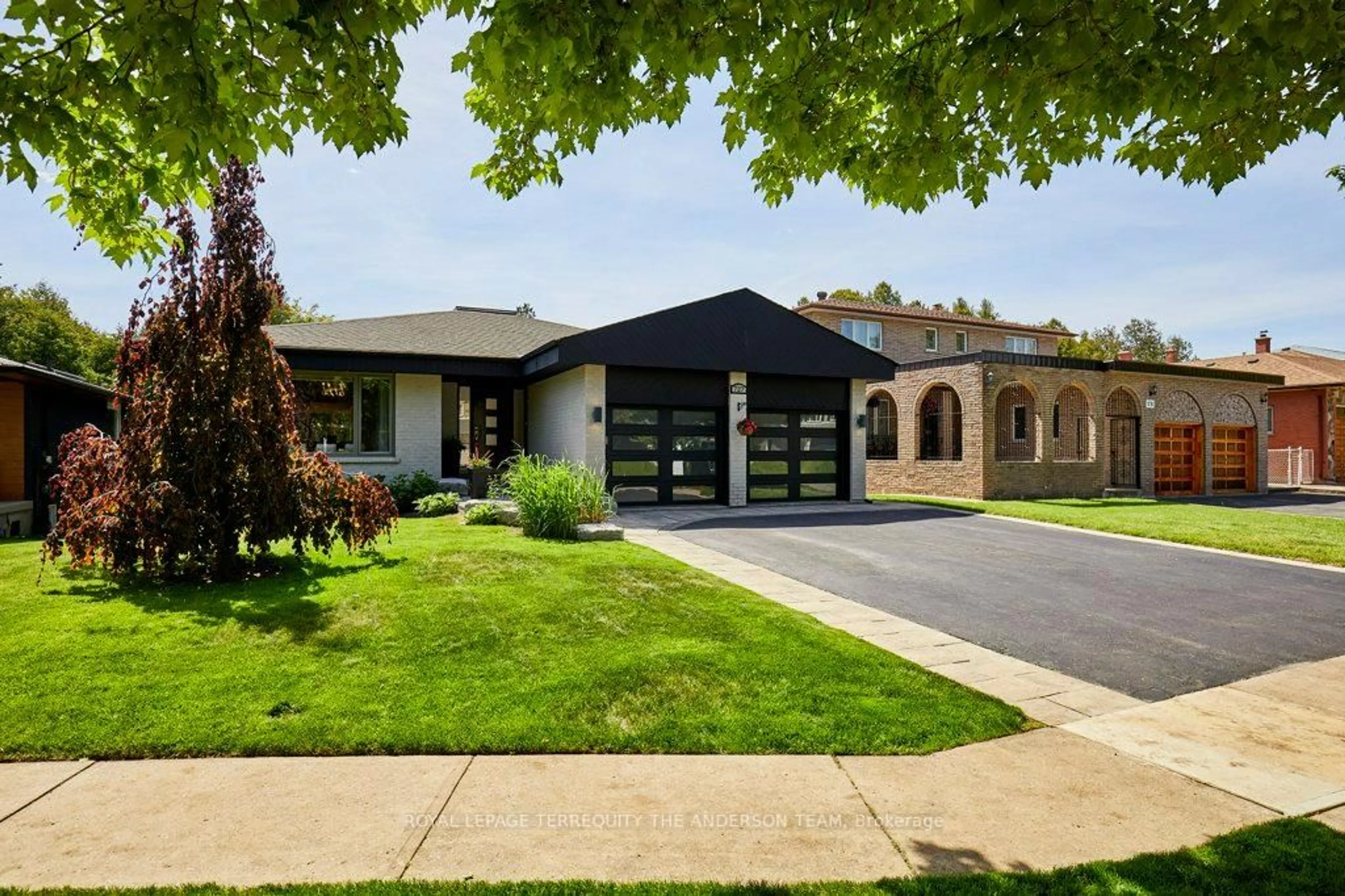 Home with brick exterior material, street for 727 Barbados St, Oshawa Ontario L1J 7E7