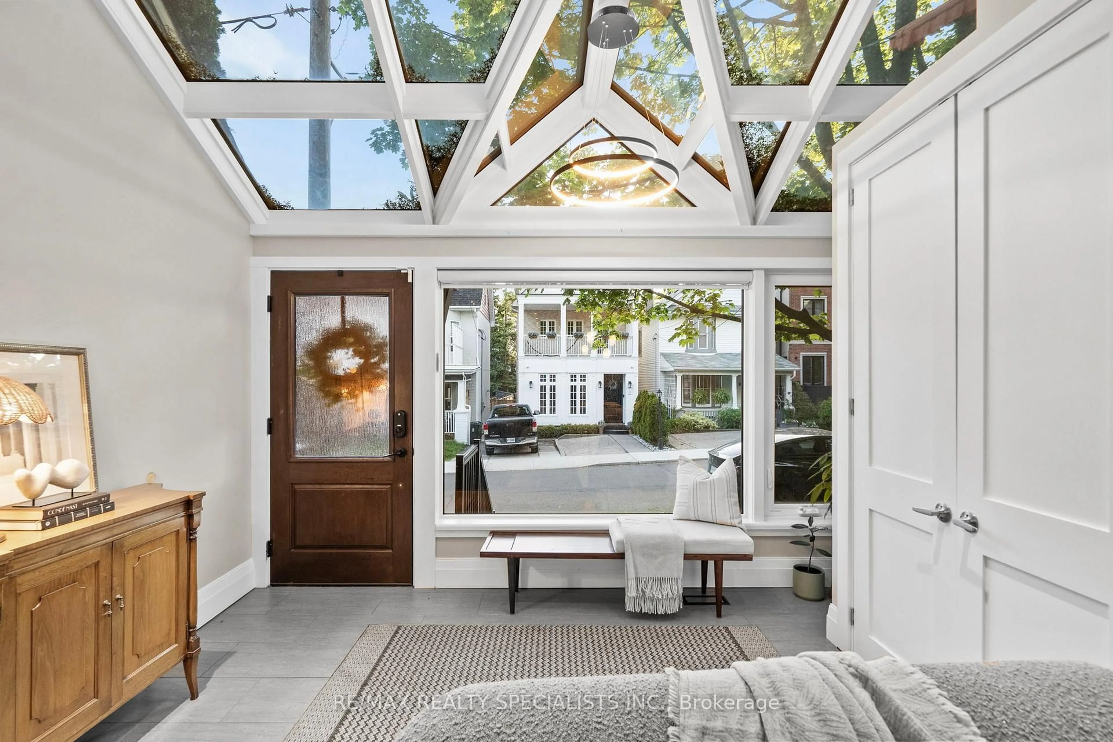 Indoor entryway for 49 Wheeler Ave, Toronto Ontario M4L 3V3