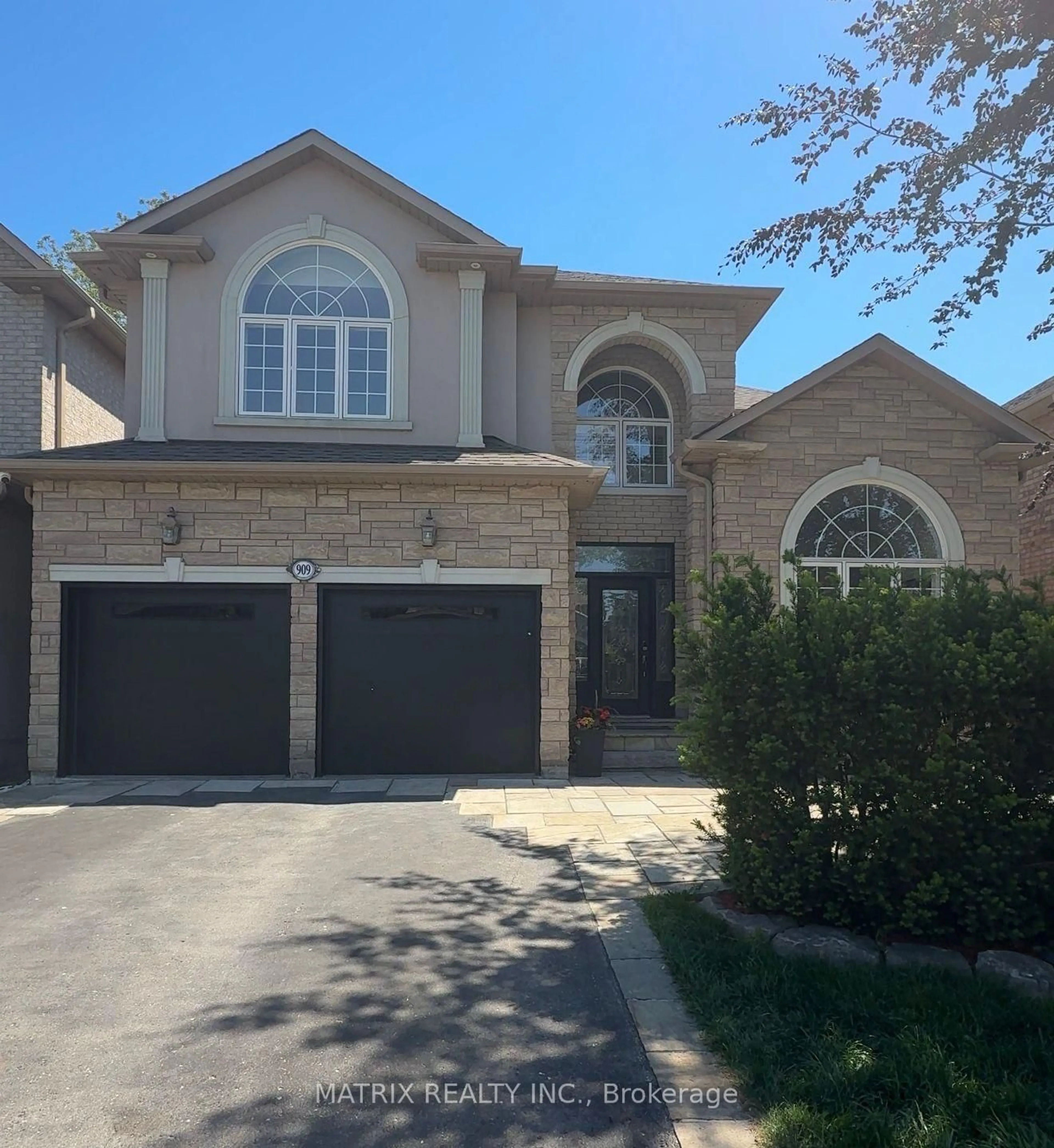Home with brick exterior material, street for 909 Rushton Rd, Pickering Ontario L1V 0A3