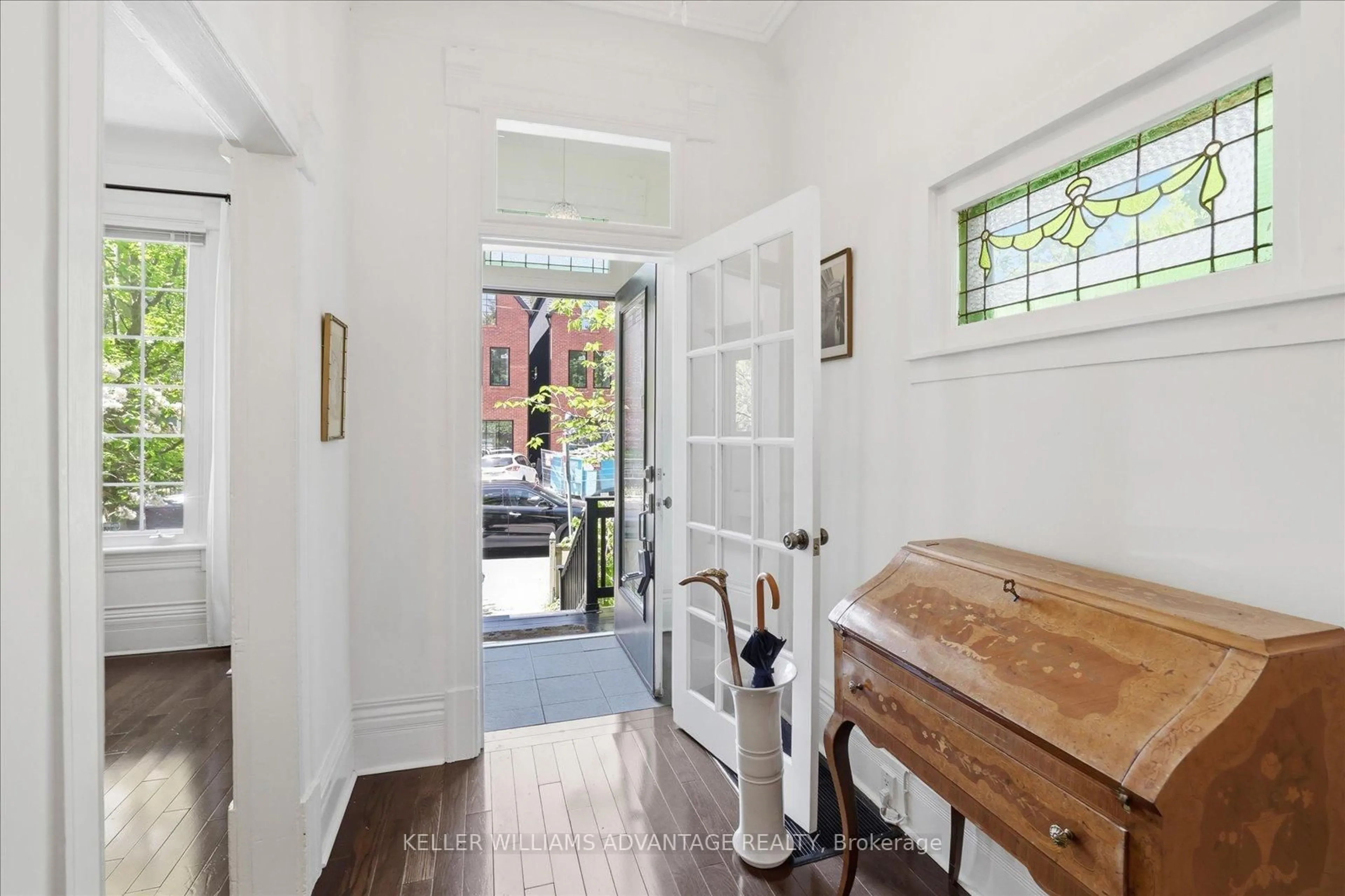 Indoor entryway for 117A Pape Ave, Toronto Ontario M4M 2V7