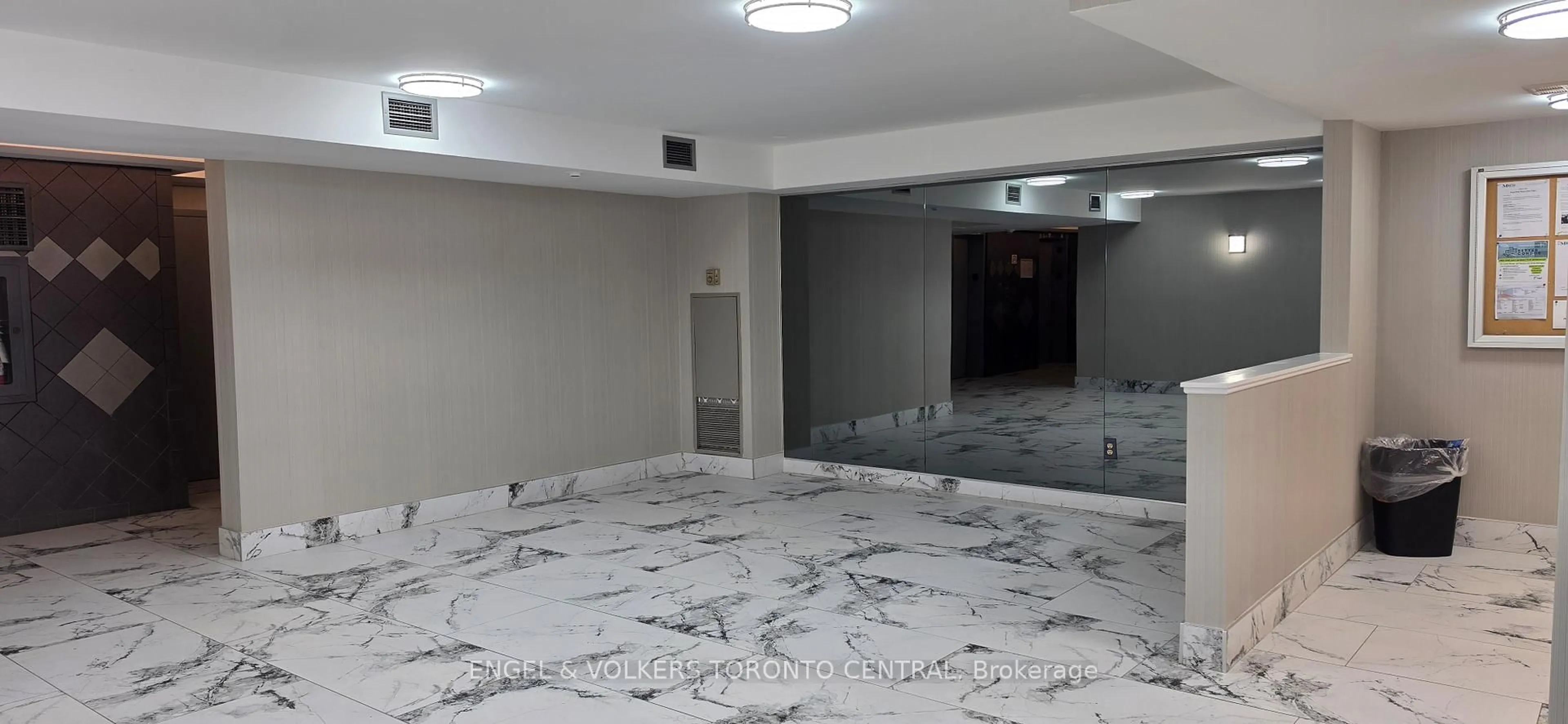 Lobby for 15 Sewells Rd #606, Toronto Ontario M1B 3V7