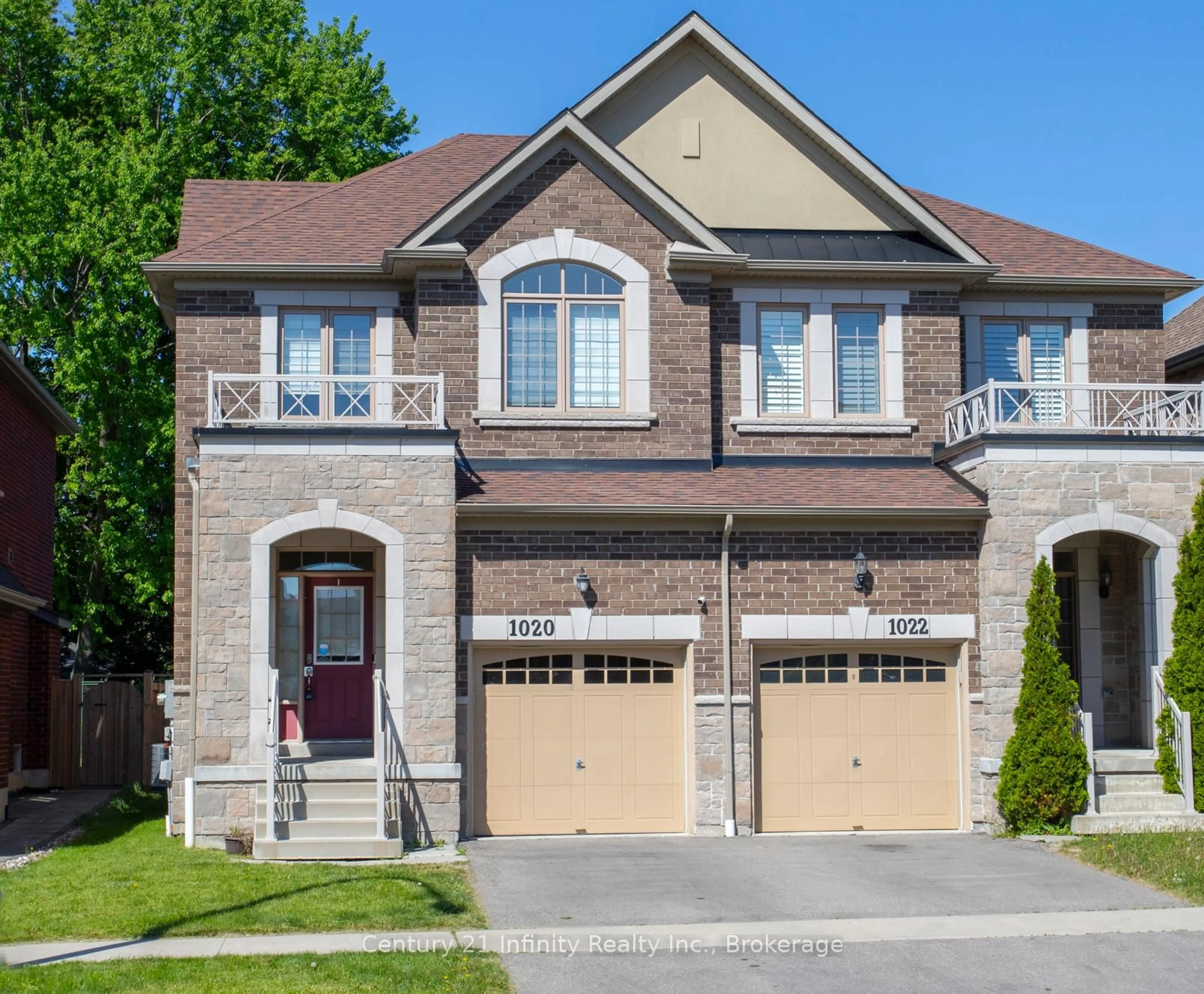 Home with brick exterior material, street for 1020 Byron St, Whitby Ontario L1N 0E5