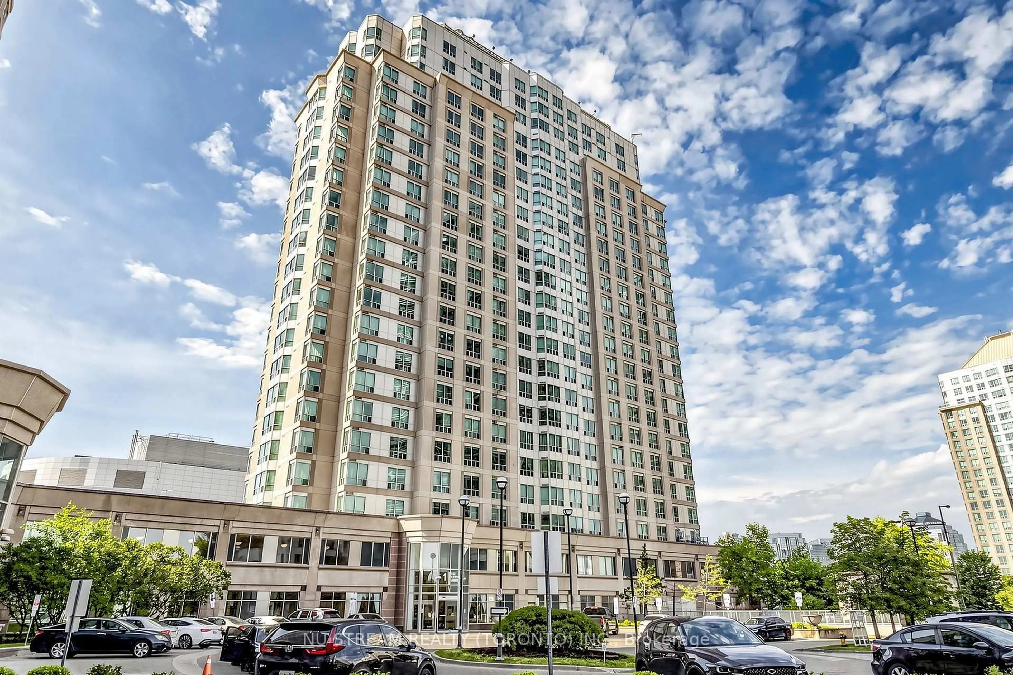Indoor foyer for 1 Lee Centre Dr #1002, Toronto Ontario M1H 3J2