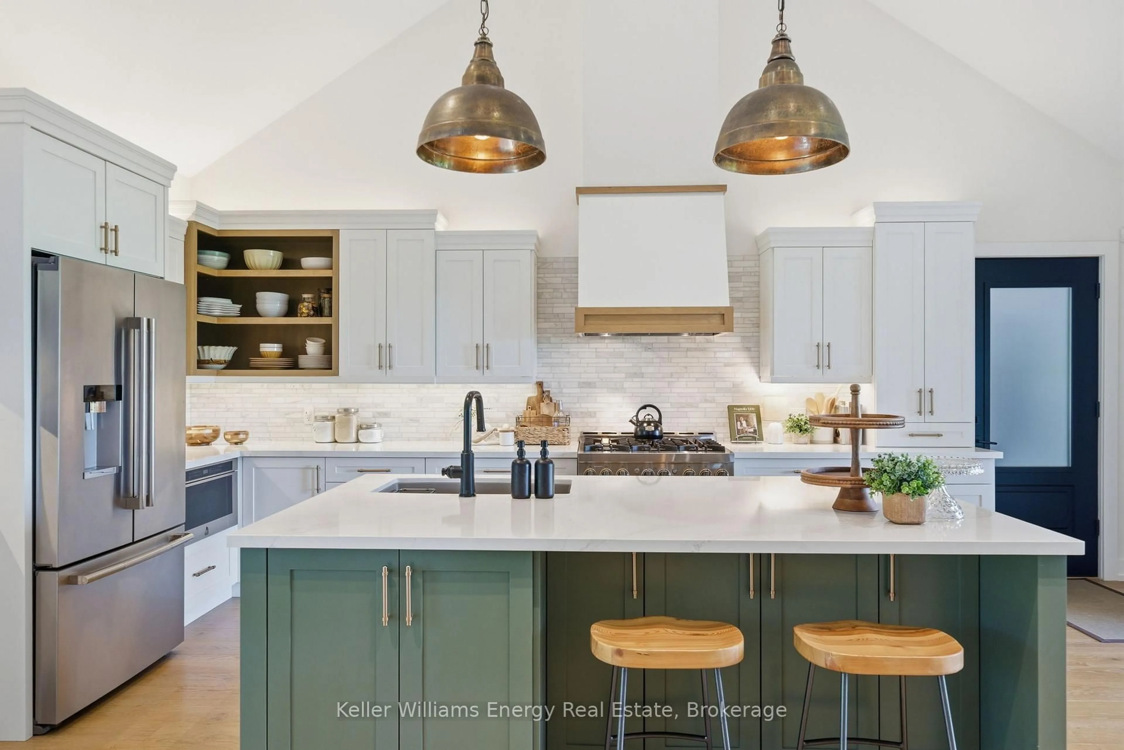 Open concept kitchen, unknown for 12800 Old Simcoe Rd, Scugog Ontario L9L 1B3