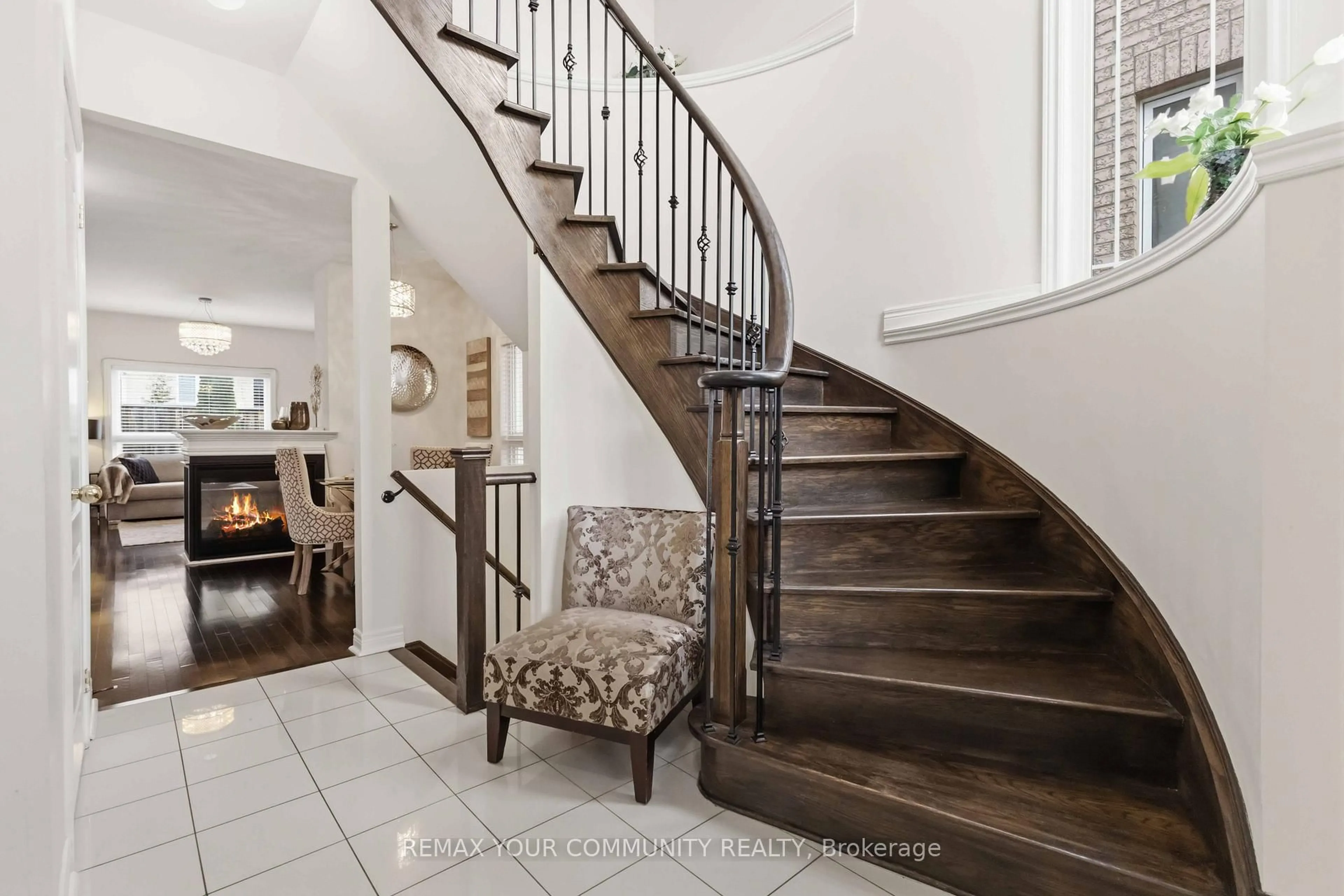Stairs for 28 Cater Ave, Ajax Ontario L1Z 0G1