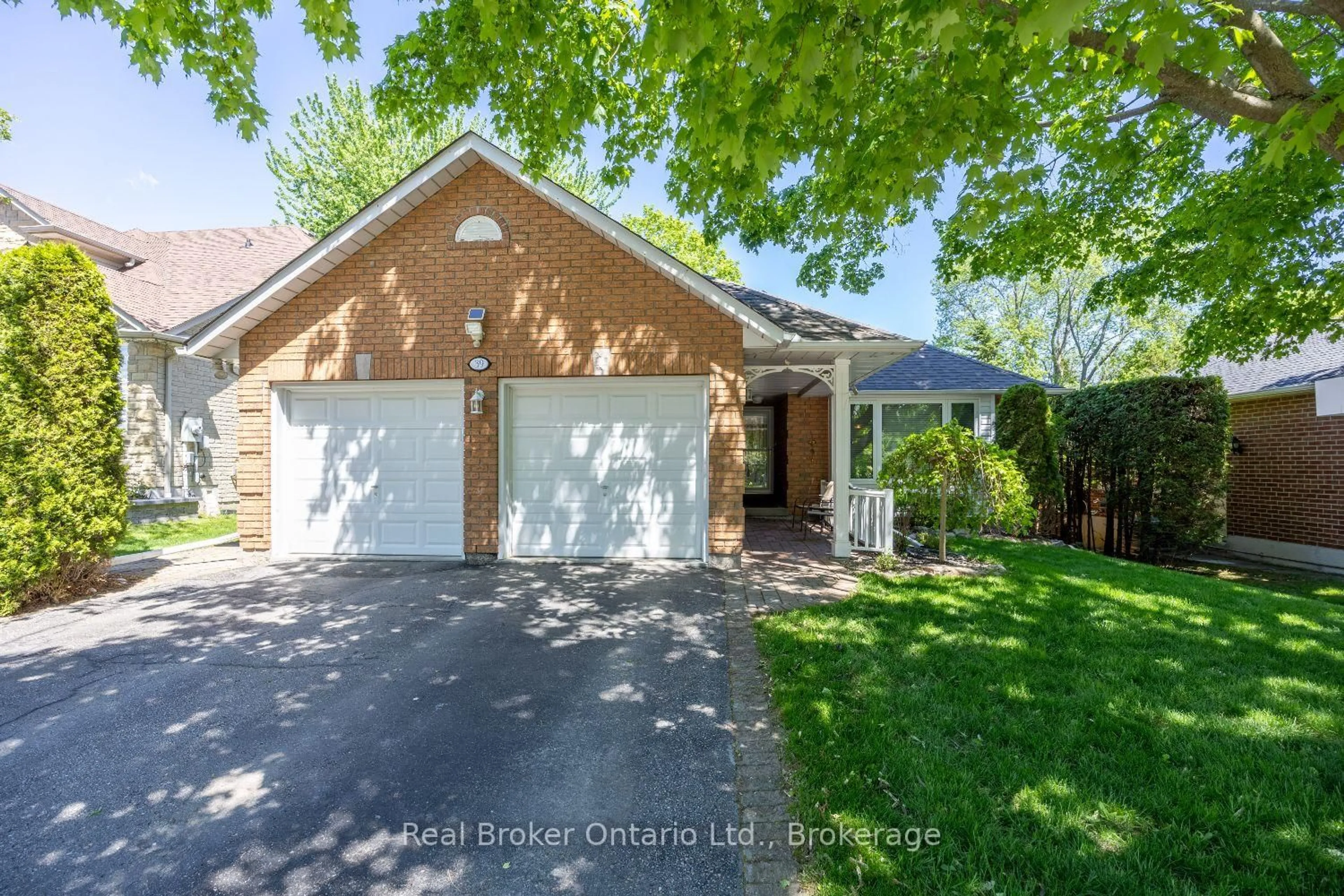 Unknown for 39 Valleycrest Dr, Clarington Ontario L1E 1H8