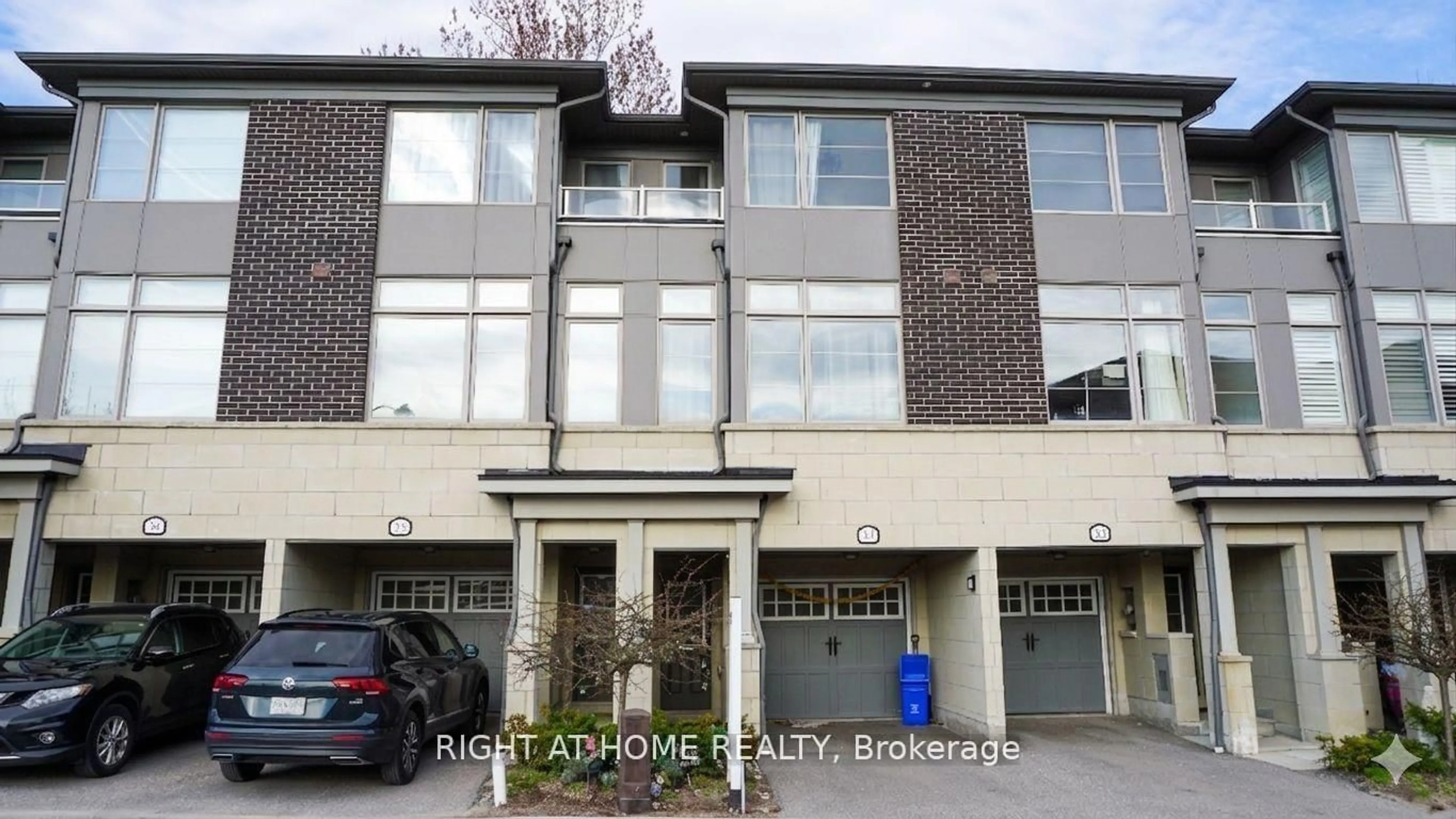 Unknown for 384 Arctic Red Dr #34, Oshawa Ontario L1L 0M5