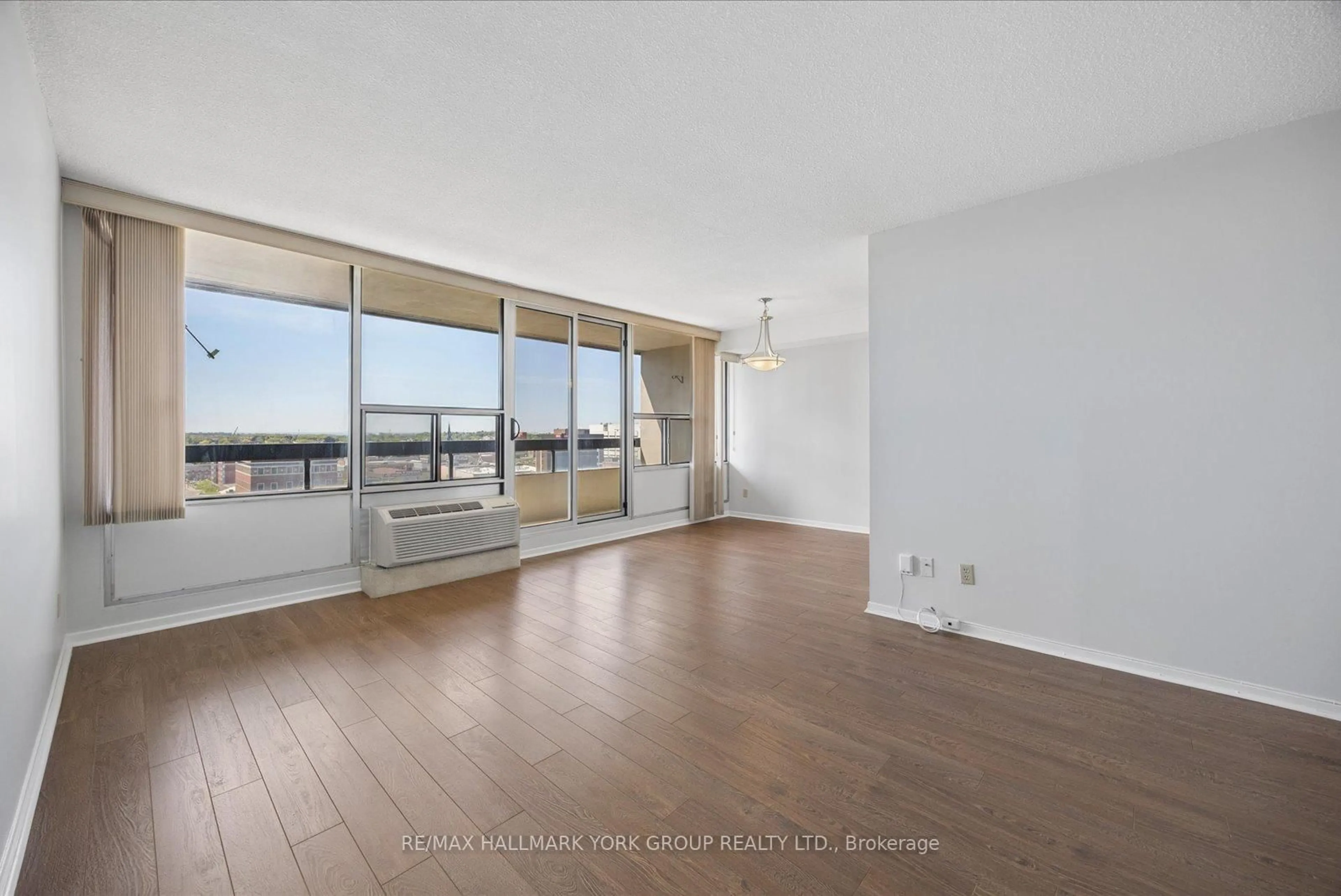 A pic of a room for 55 William St #1016, Oshawa Ontario L1G 7C9