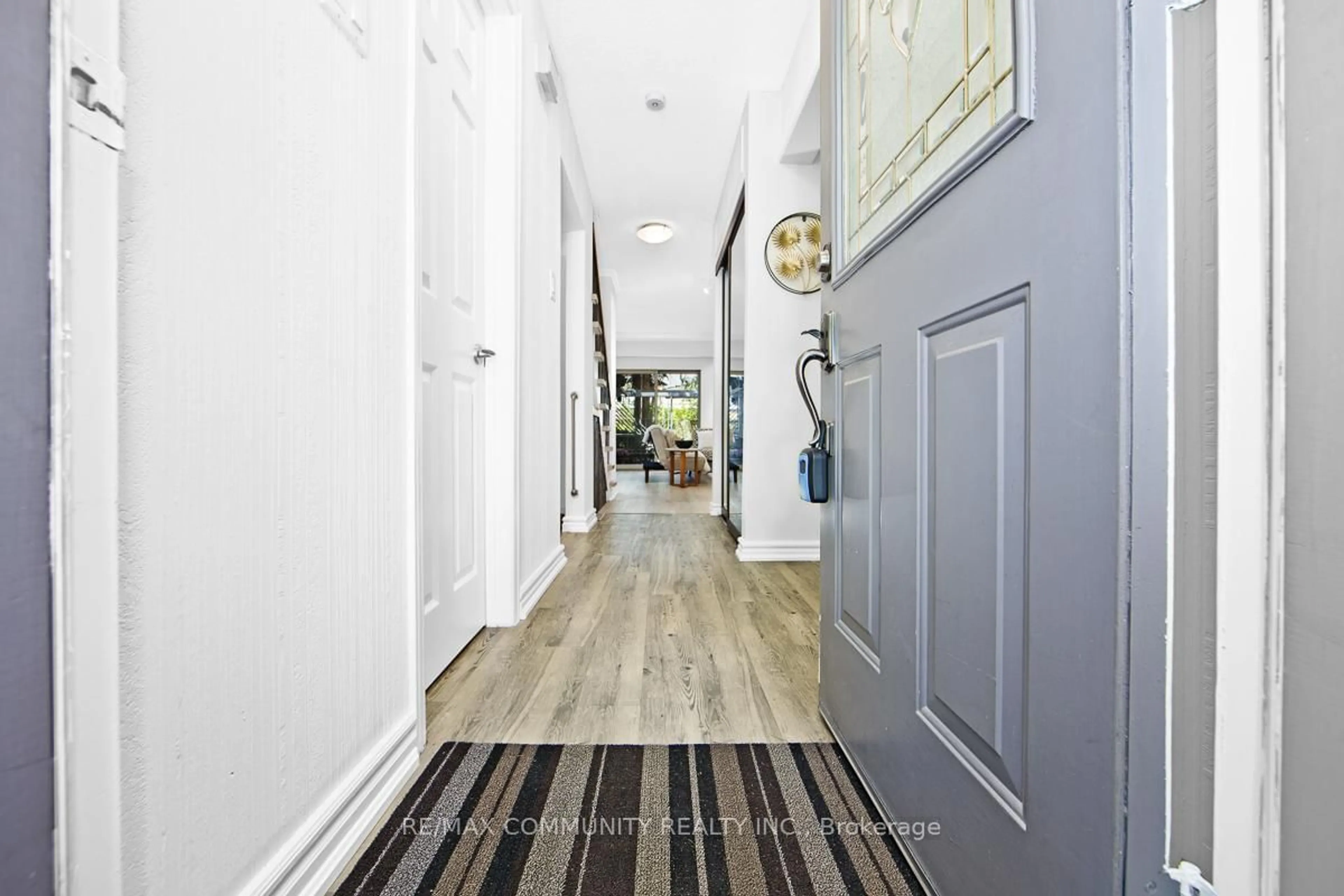 Indoor entryway for 283 Braymore Blvd, Toronto Ontario M1B 2H3