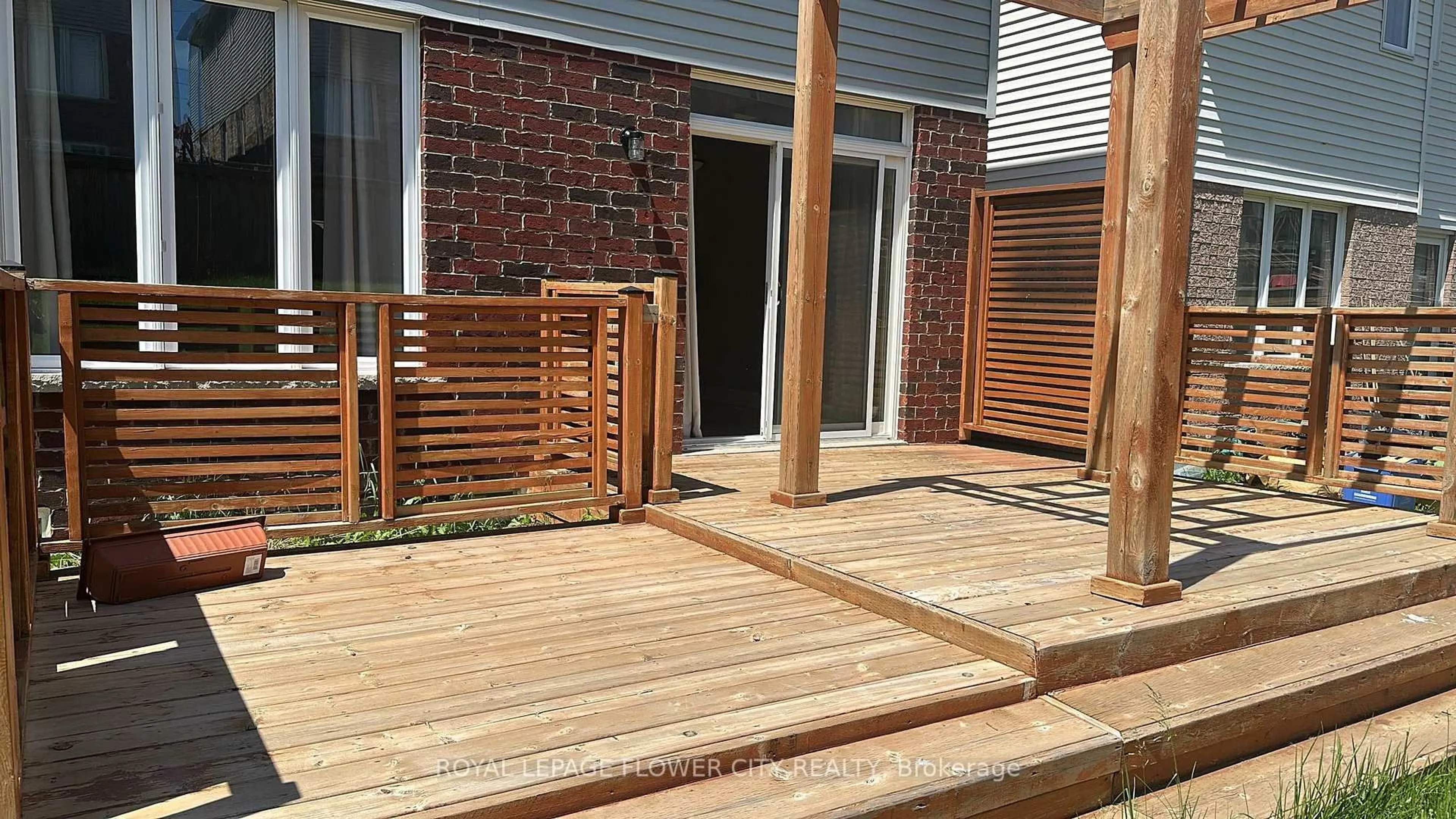 Patio, street for 1765 Shelburne St, Oshawa Ontario L1K 0S9