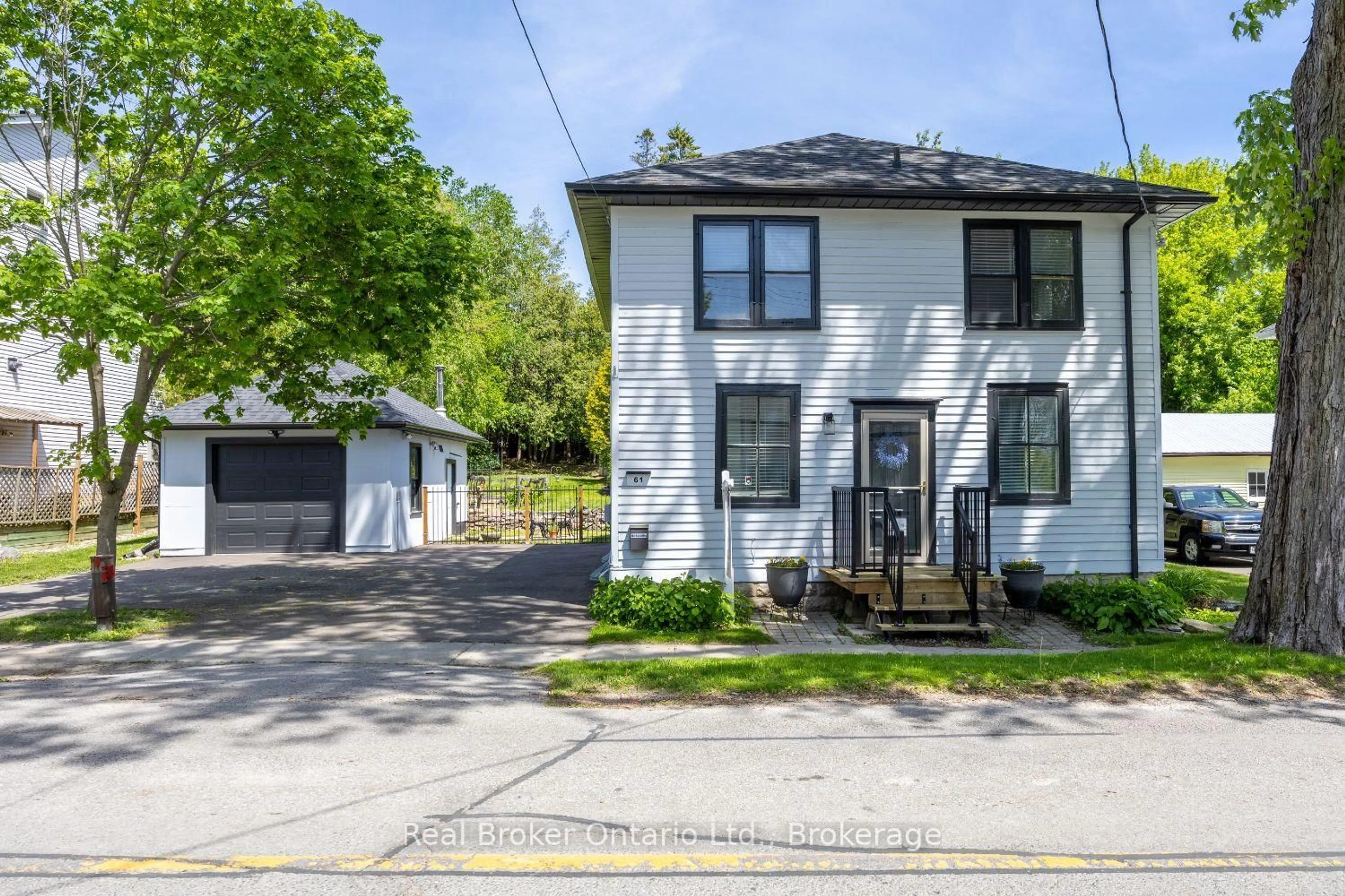 A pic from outside/outdoor area/front of a property/back of a property/a pic from drone, street for 61 Mill St, Clarington Ontario L0B 1M0