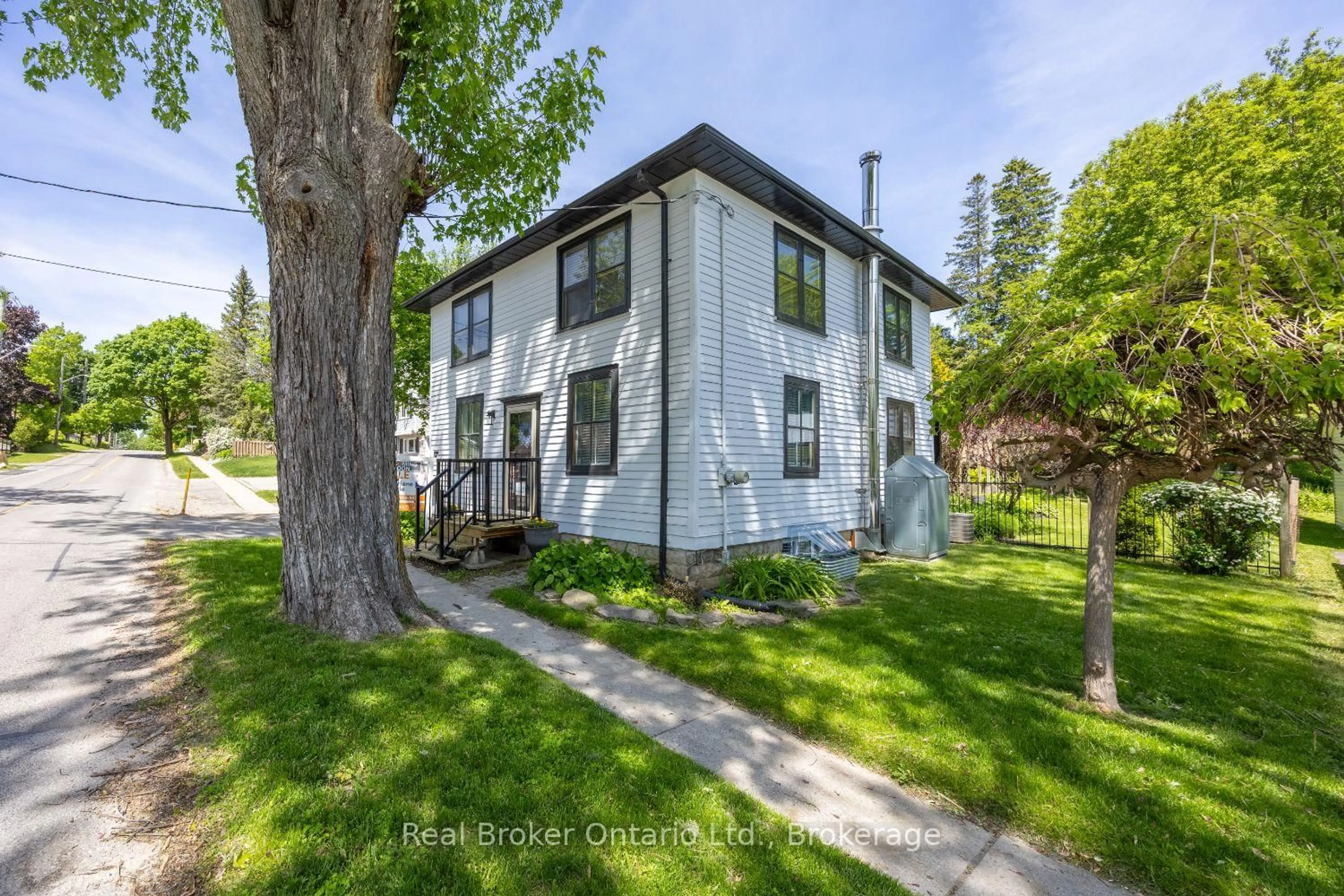 Unknown for 61 Mill St, Clarington Ontario L0B 1M0
