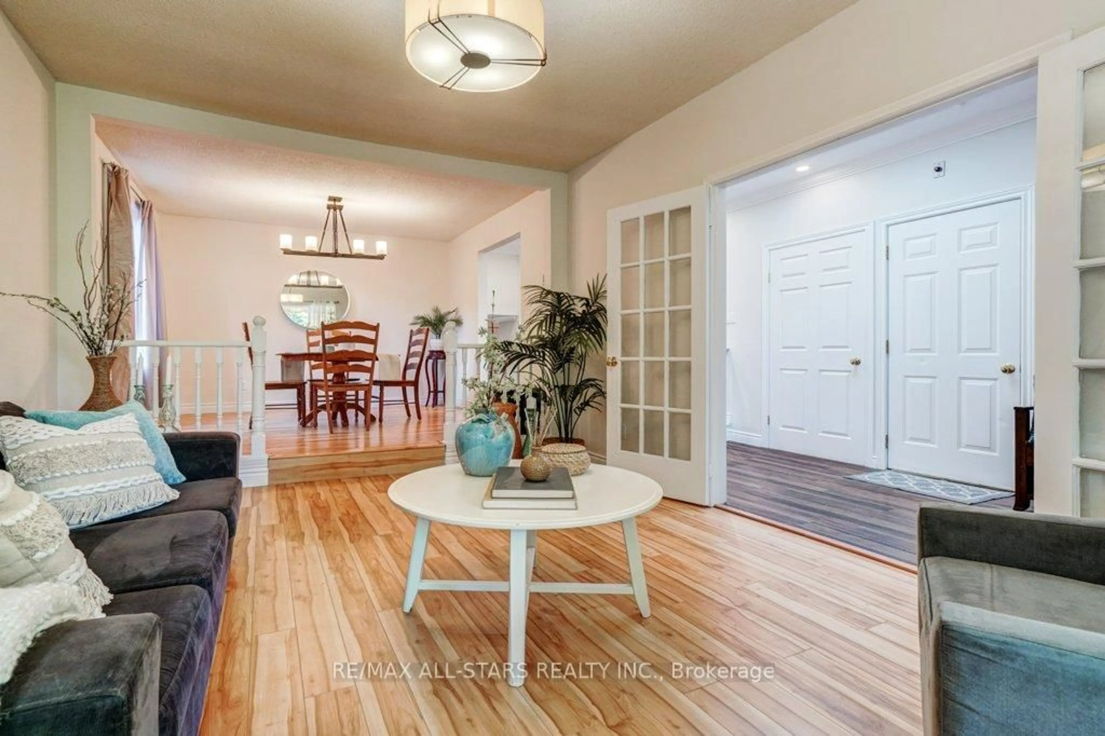 Unknown for 75 Hawley Cres, Whitby Ontario L1N 6X6