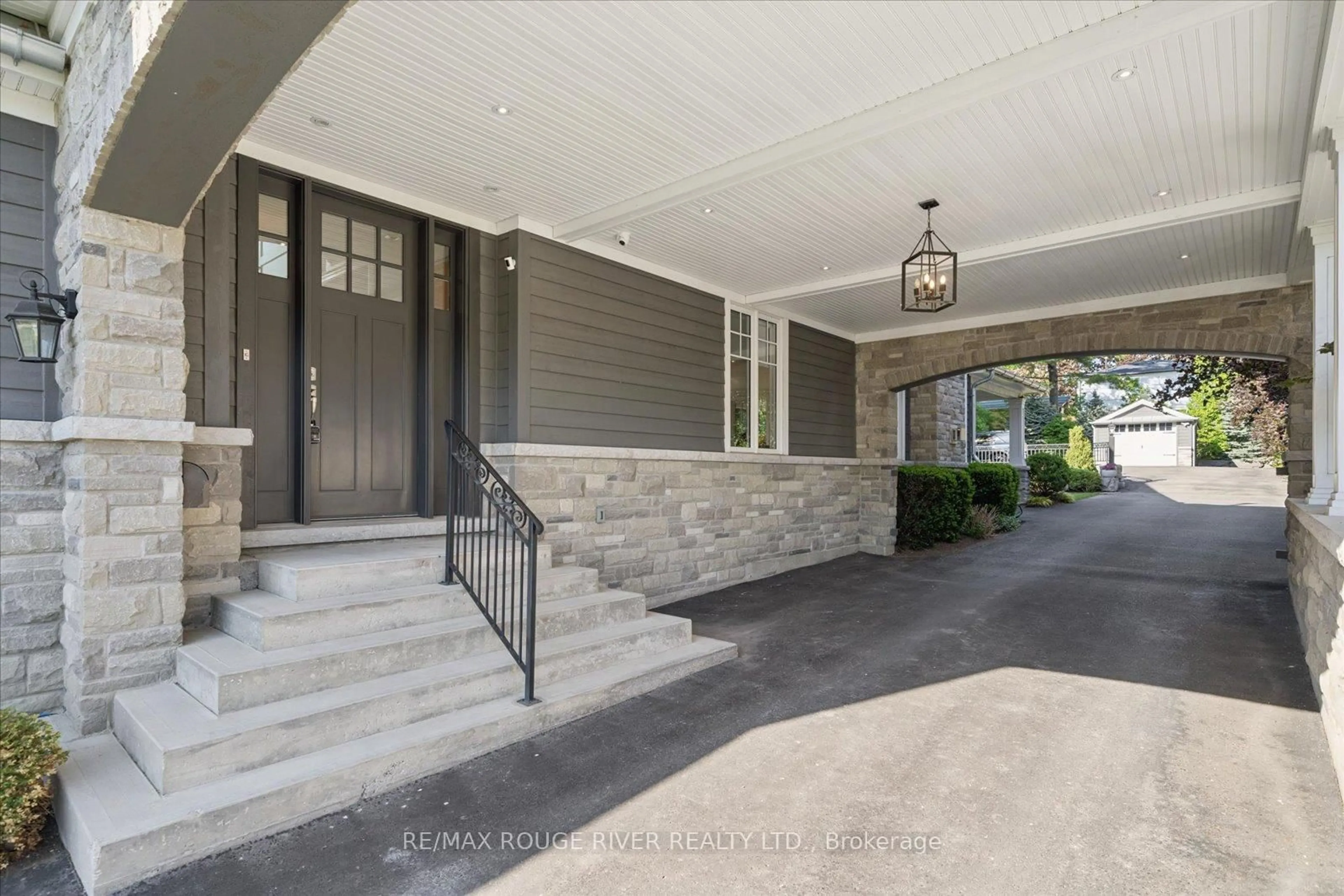 Unknown for 699 Front Rd, Pickering Ontario L1W 1P1