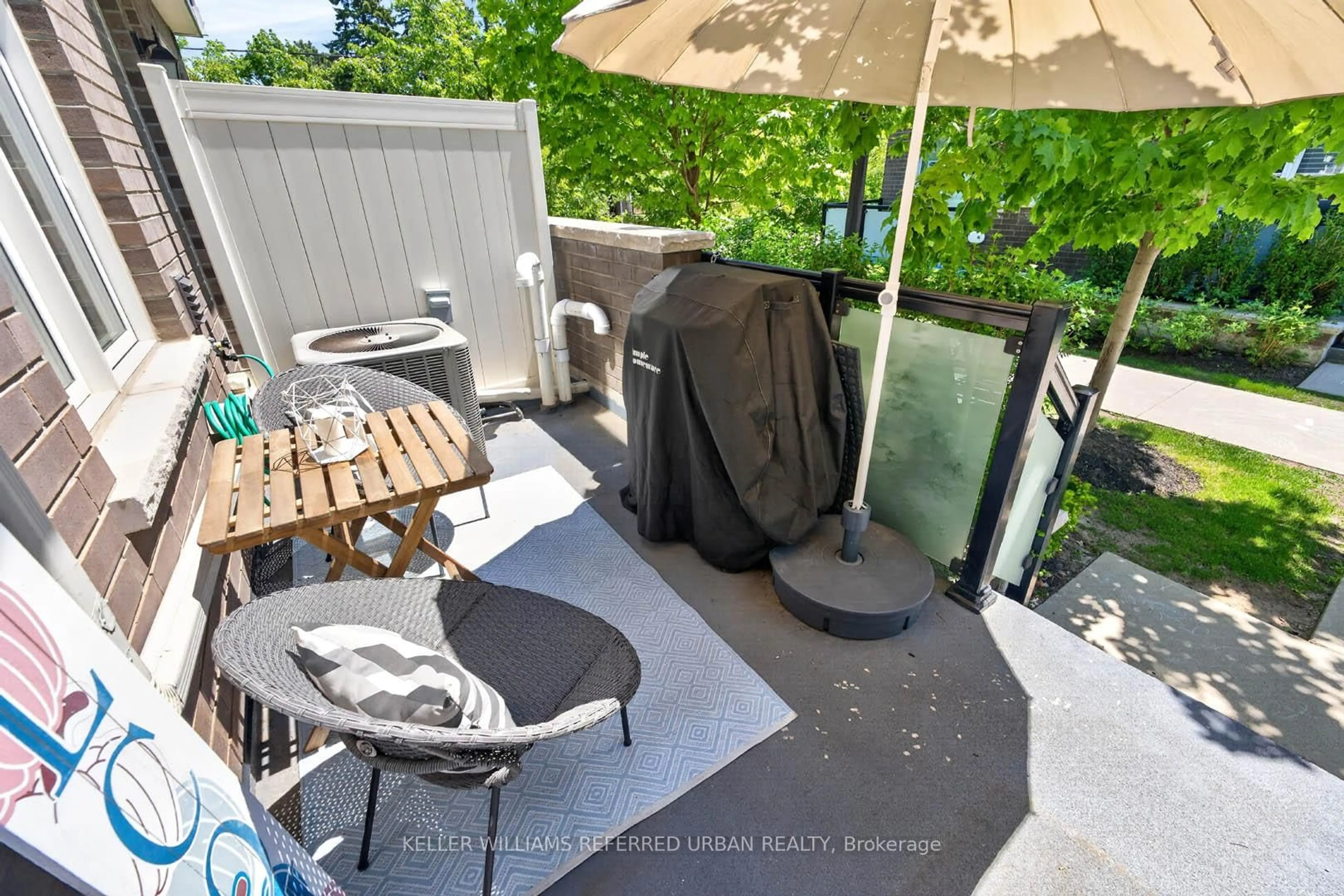 Patio, water/lake/river/ocean view for 25 Heron Park Pl #19, Toronto Ontario M1E 0B8