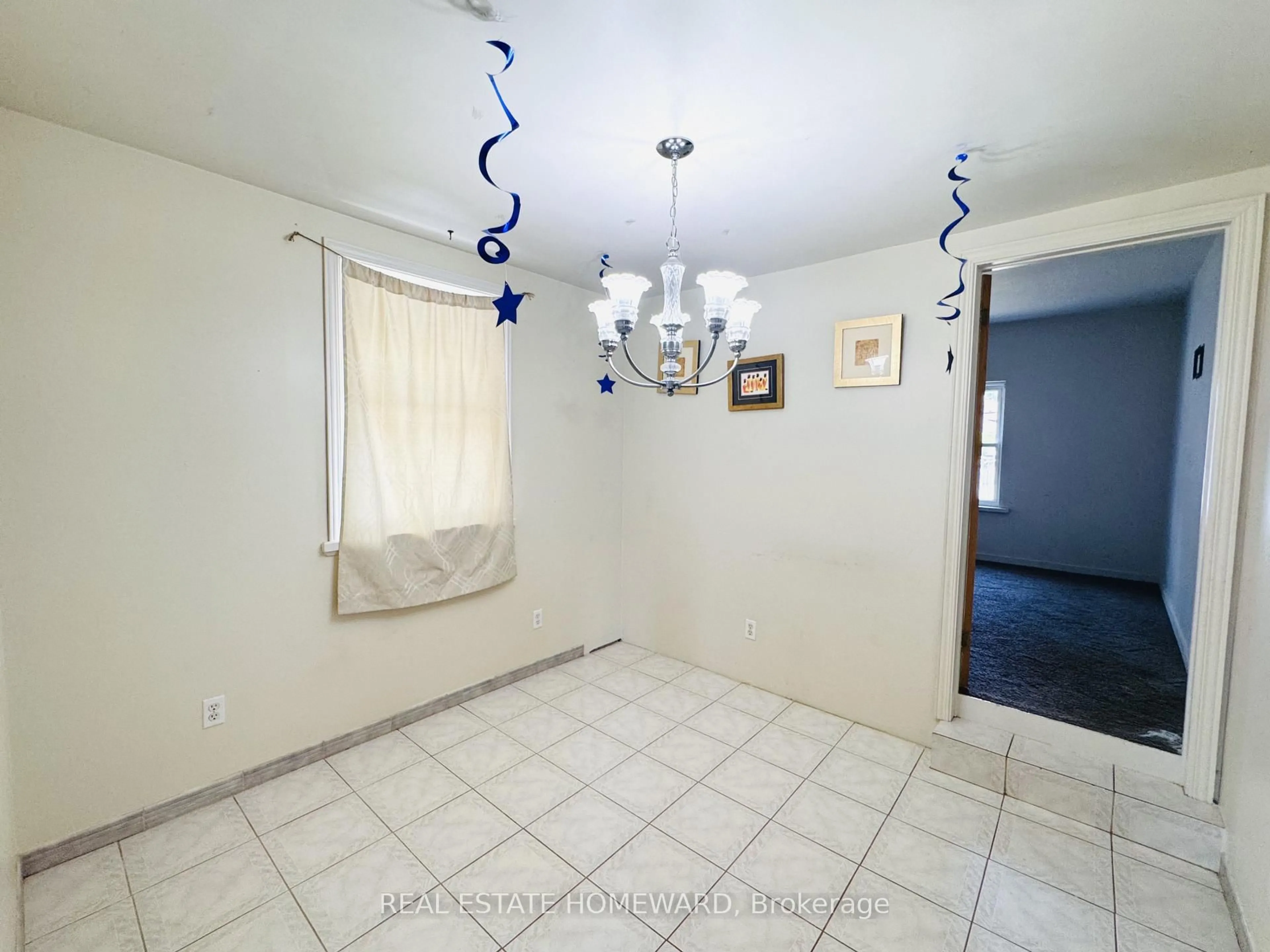 A pic of a room for 45 Commonwealth Ave, Toronto Ontario M1K 4K1
