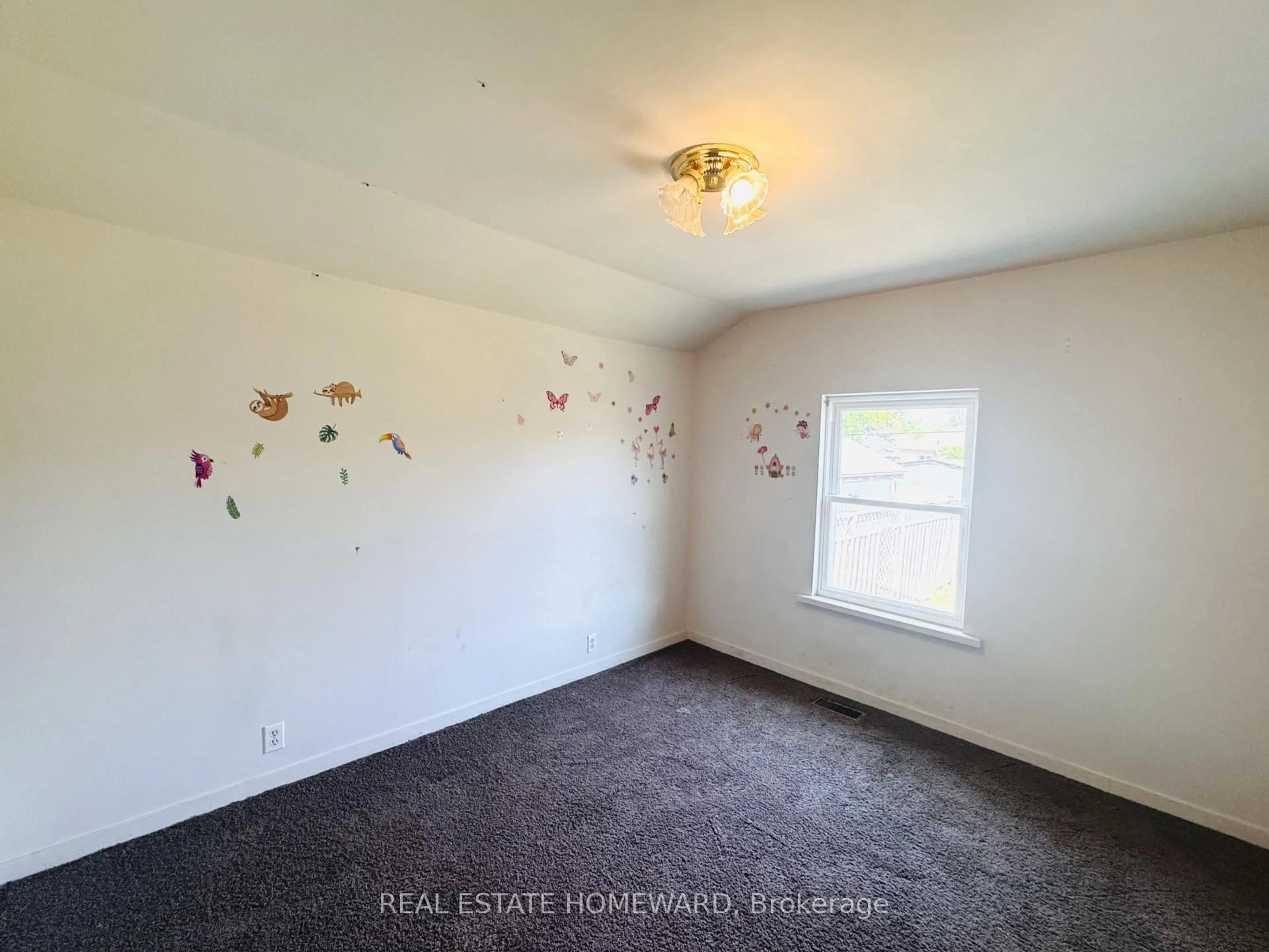A pic of a room for 45 Commonwealth Ave, Toronto Ontario M1K 4K1