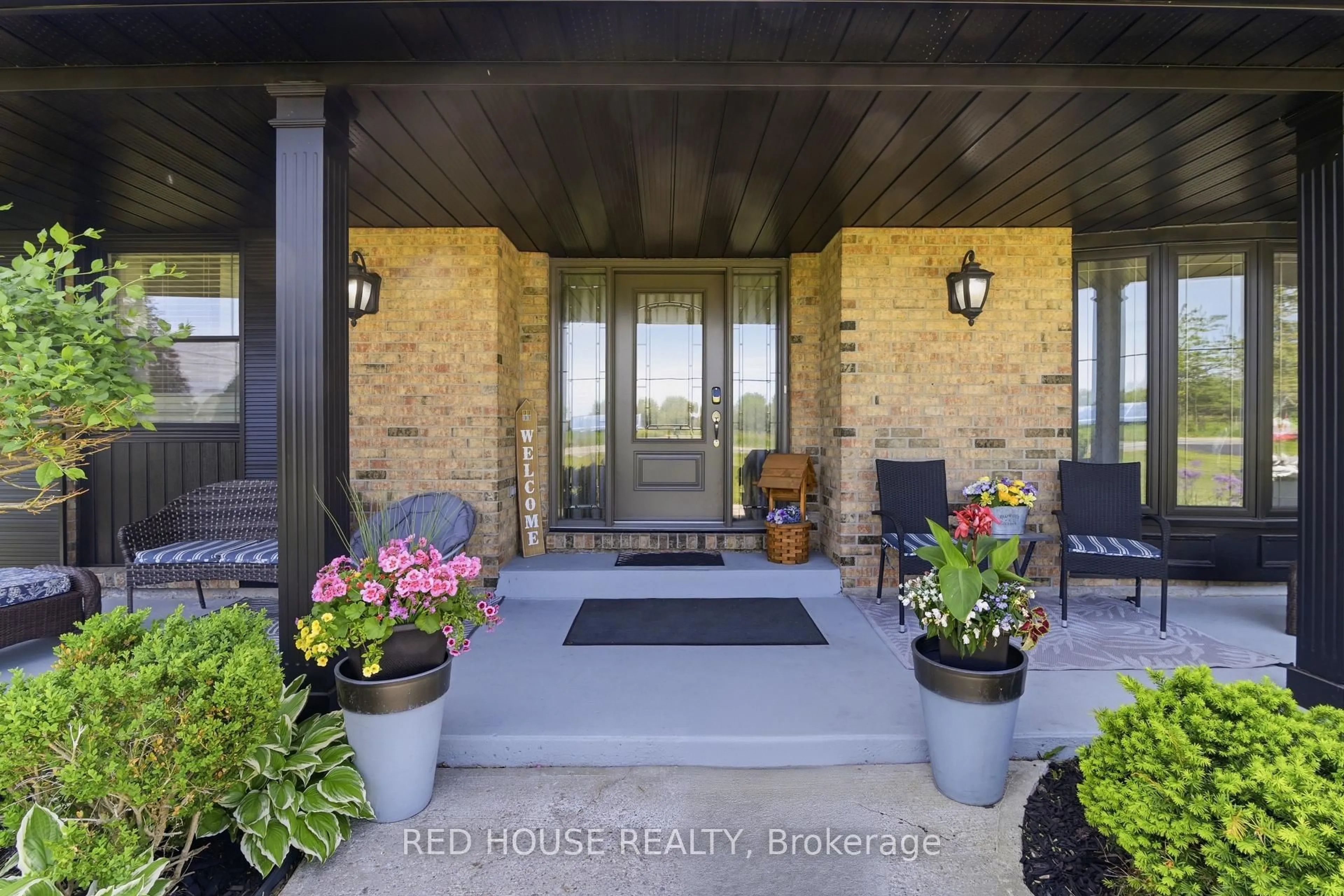 Indoor entryway for 875 Brawley Rd, Whitby Ontario L0B 1A0