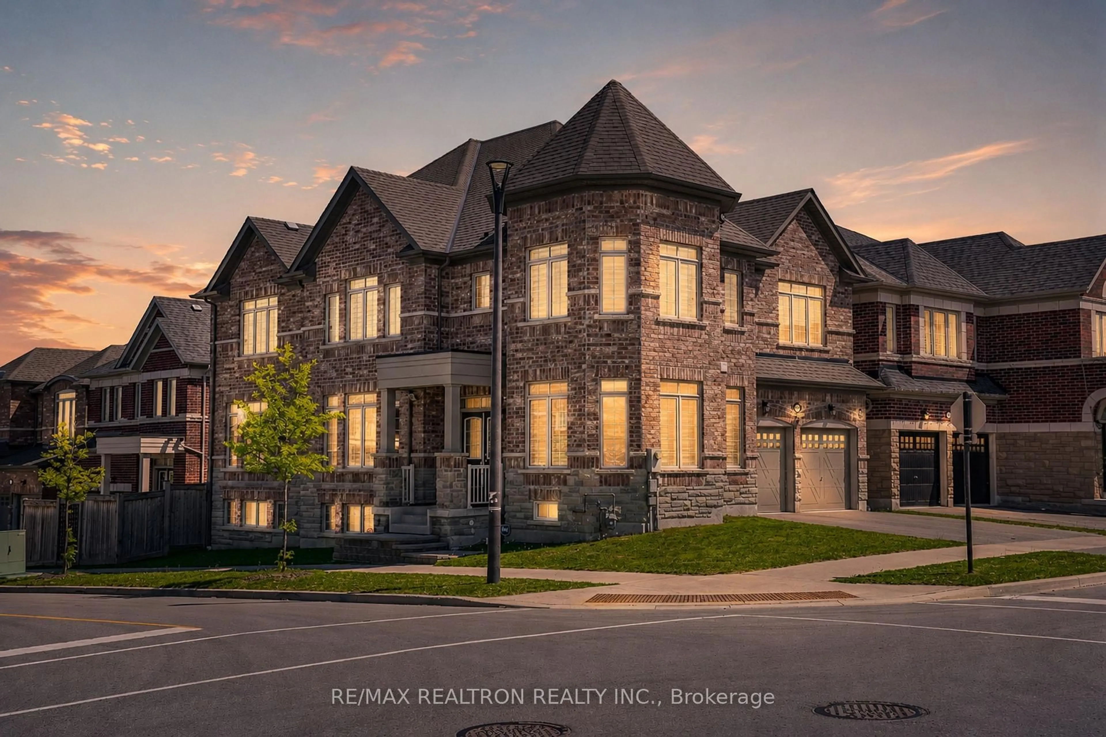 Home with brick exterior material, unknown for 2431 Hibiscus Dr, Pickering Ontario L1X 0H1