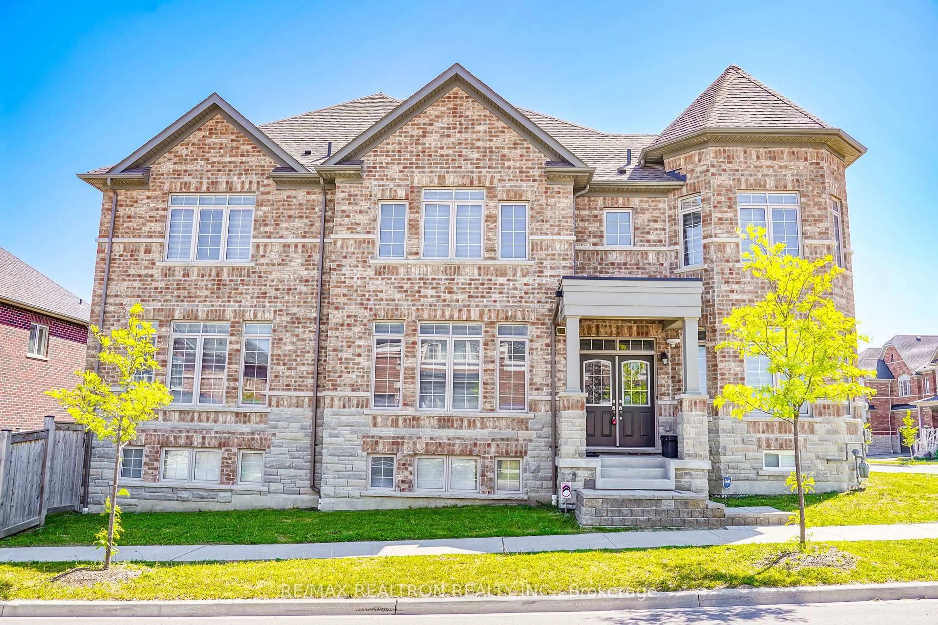 Home with brick exterior material, street for 2431 Hibiscus Dr, Pickering Ontario L1X 0H1