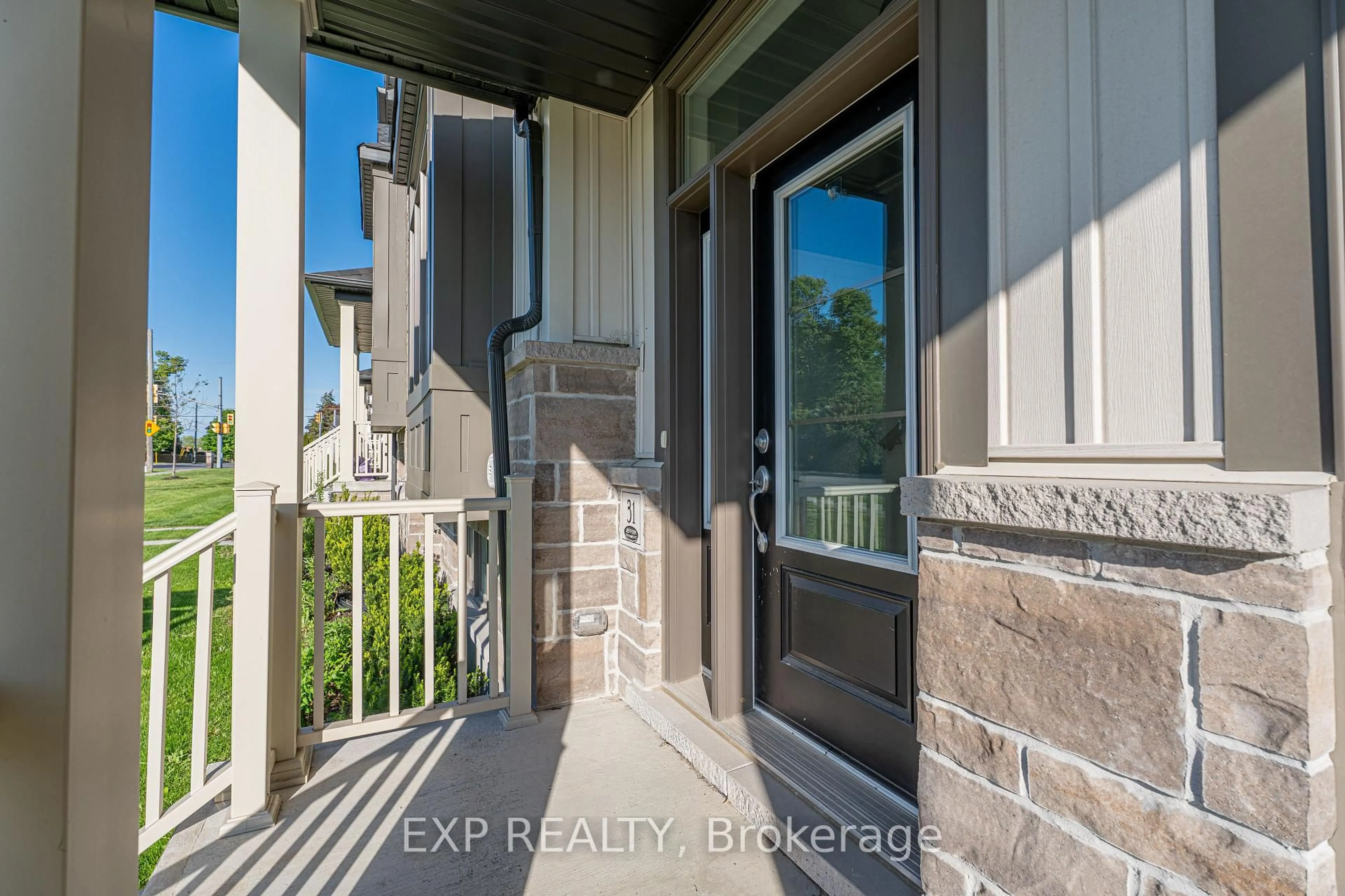 Indoor entryway for 31 Shand Lane, Scugog Ontario L9L 0C7