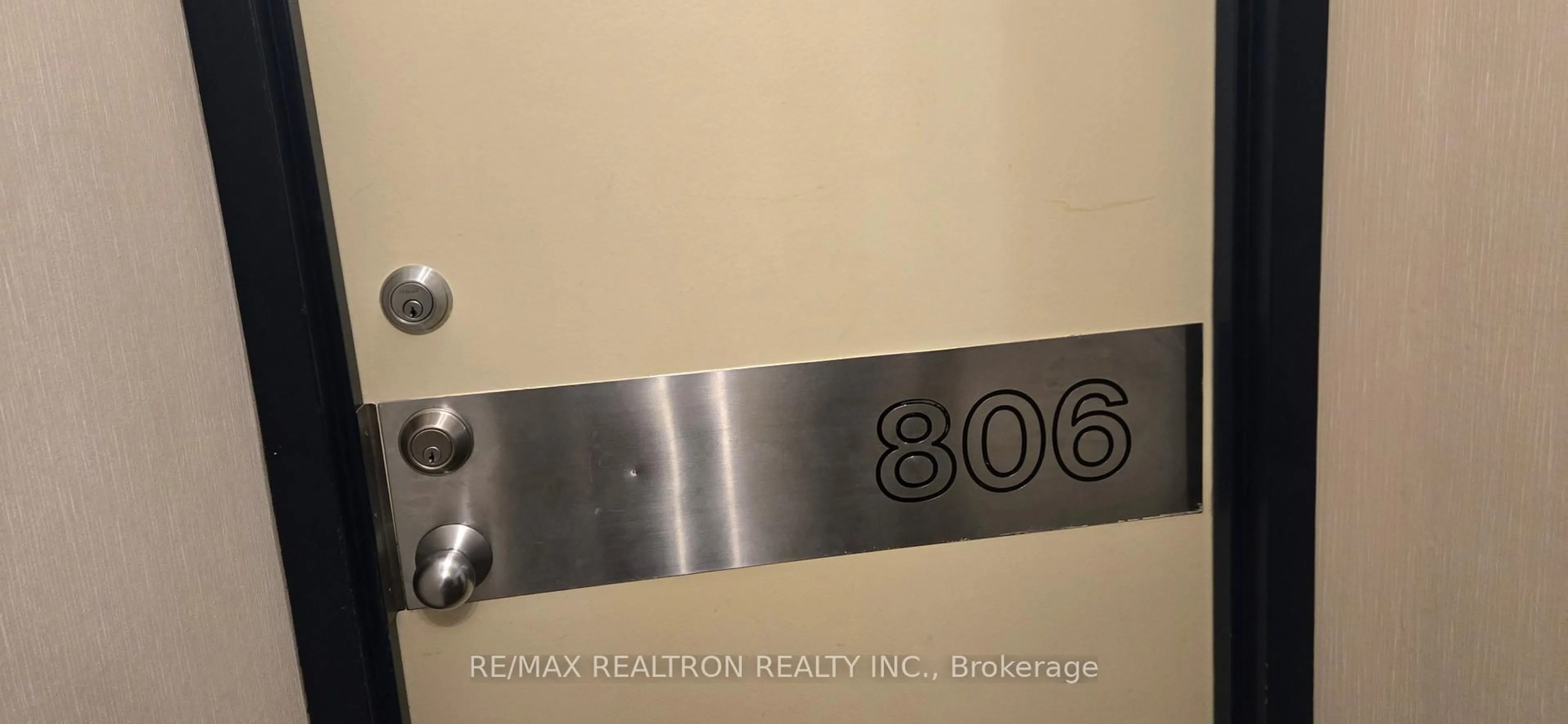 Unknown for 2466 Eglinton Ave #806, Toronto Ontario M1K 5J8