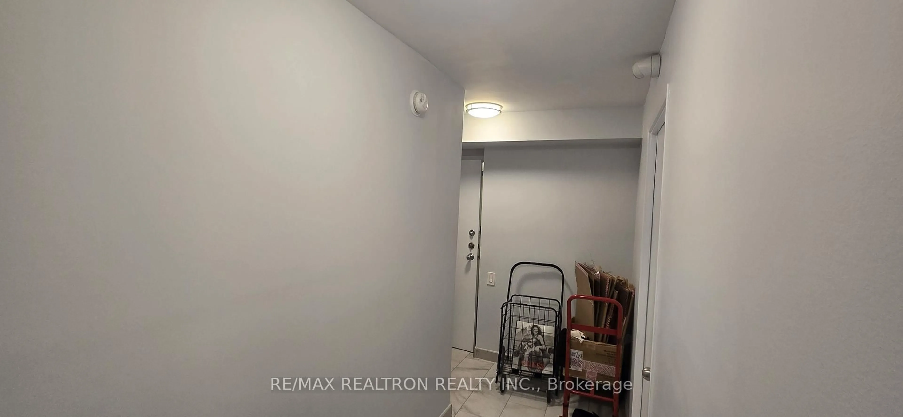 Unknown for 2466 Eglinton Ave #806, Toronto Ontario M1K 5J8