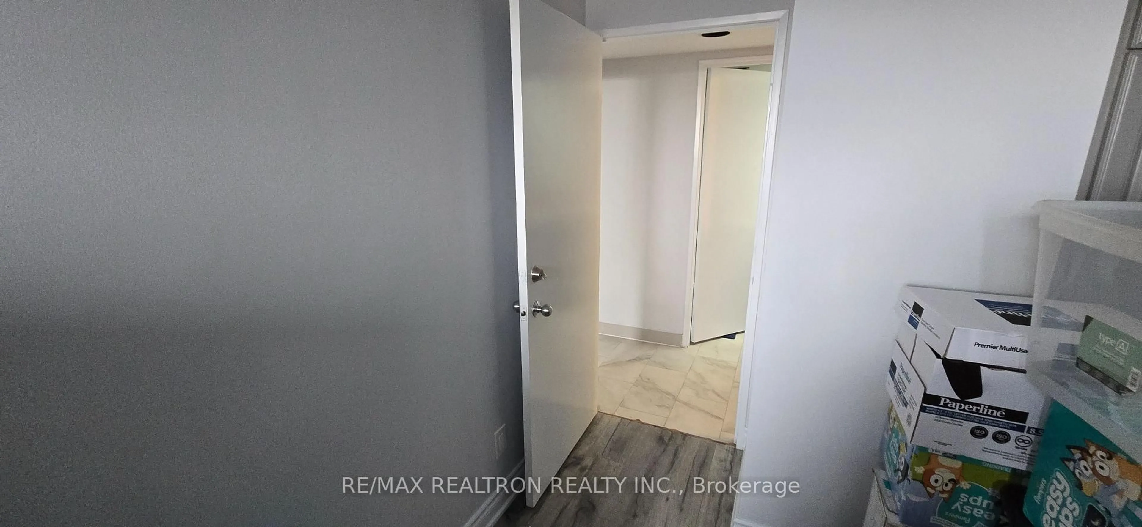 Unknown for 2466 Eglinton Ave #806, Toronto Ontario M1K 5J8