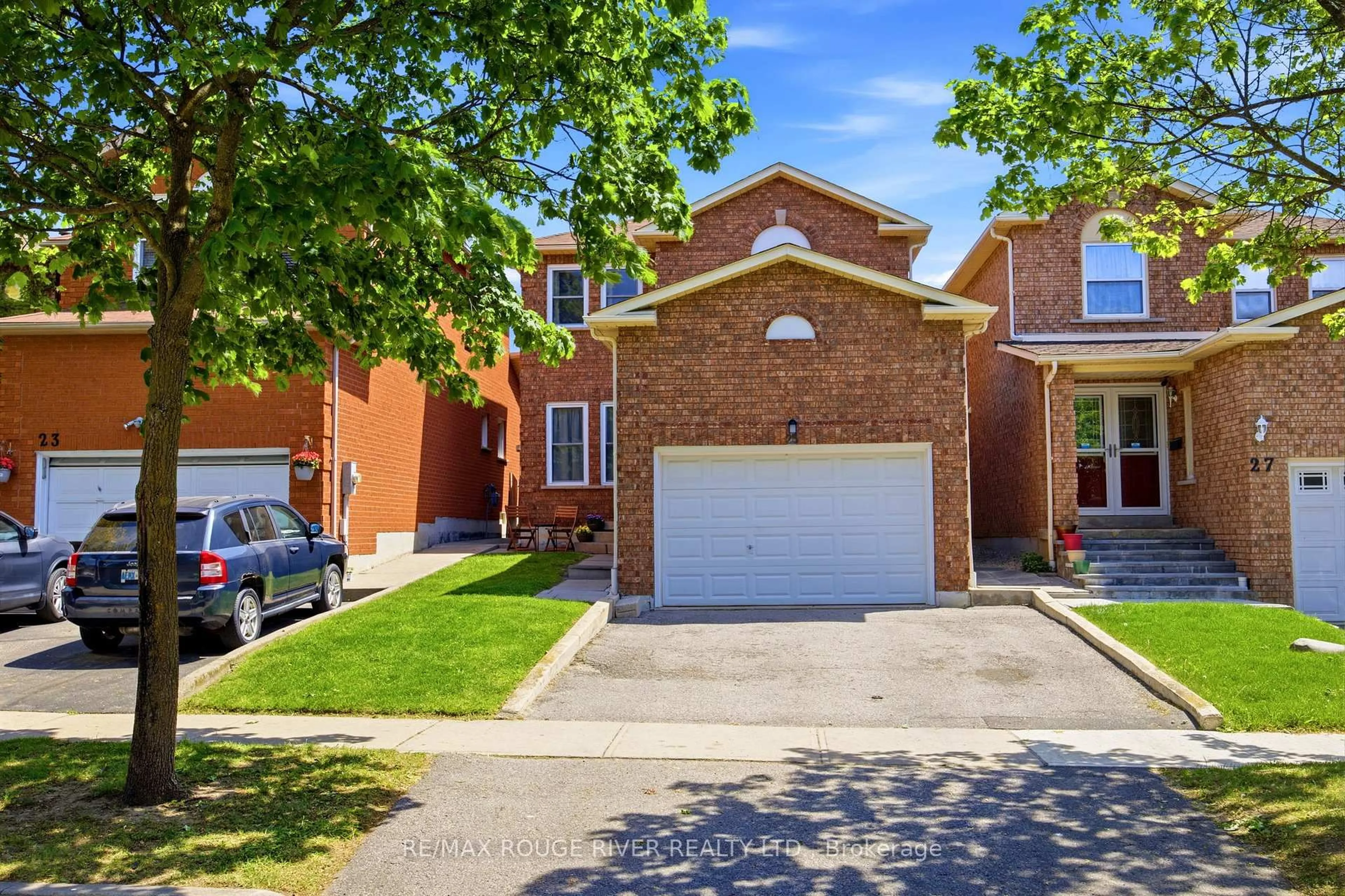 Home with brick exterior material, street for 25 Cobblestone Dr, Whitby Ontario L1R 2A4