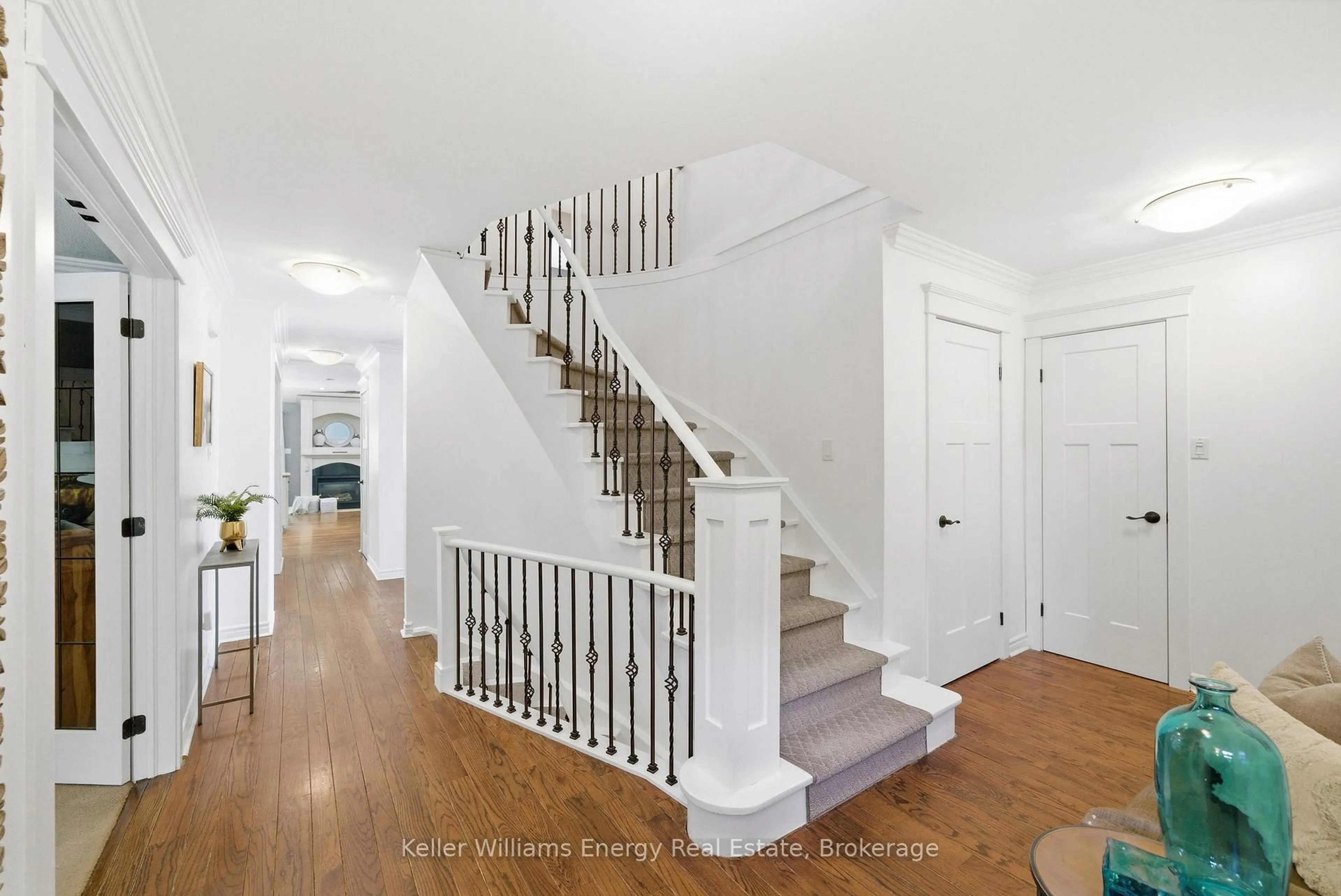 Unknown for 1238 Fieldstone Circ, Pickering Ontario L1X 1B4
