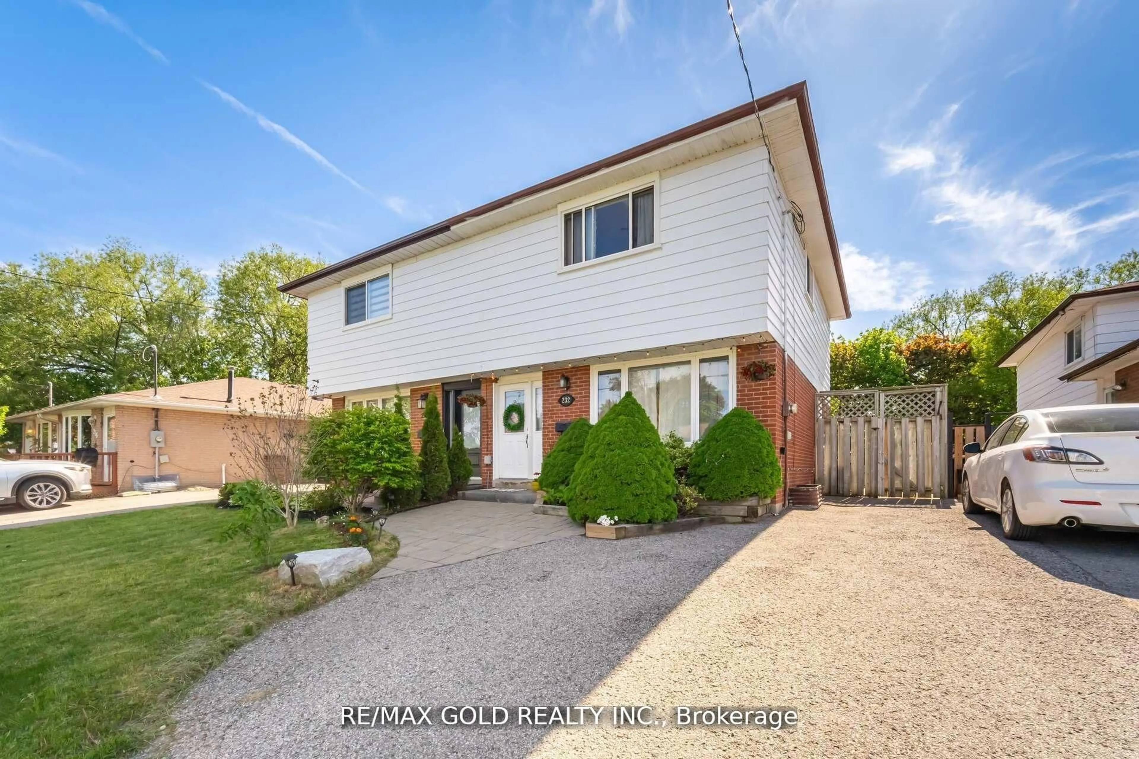 Unknown for 232 Durham St, Oshawa Ontario L1J 5R3