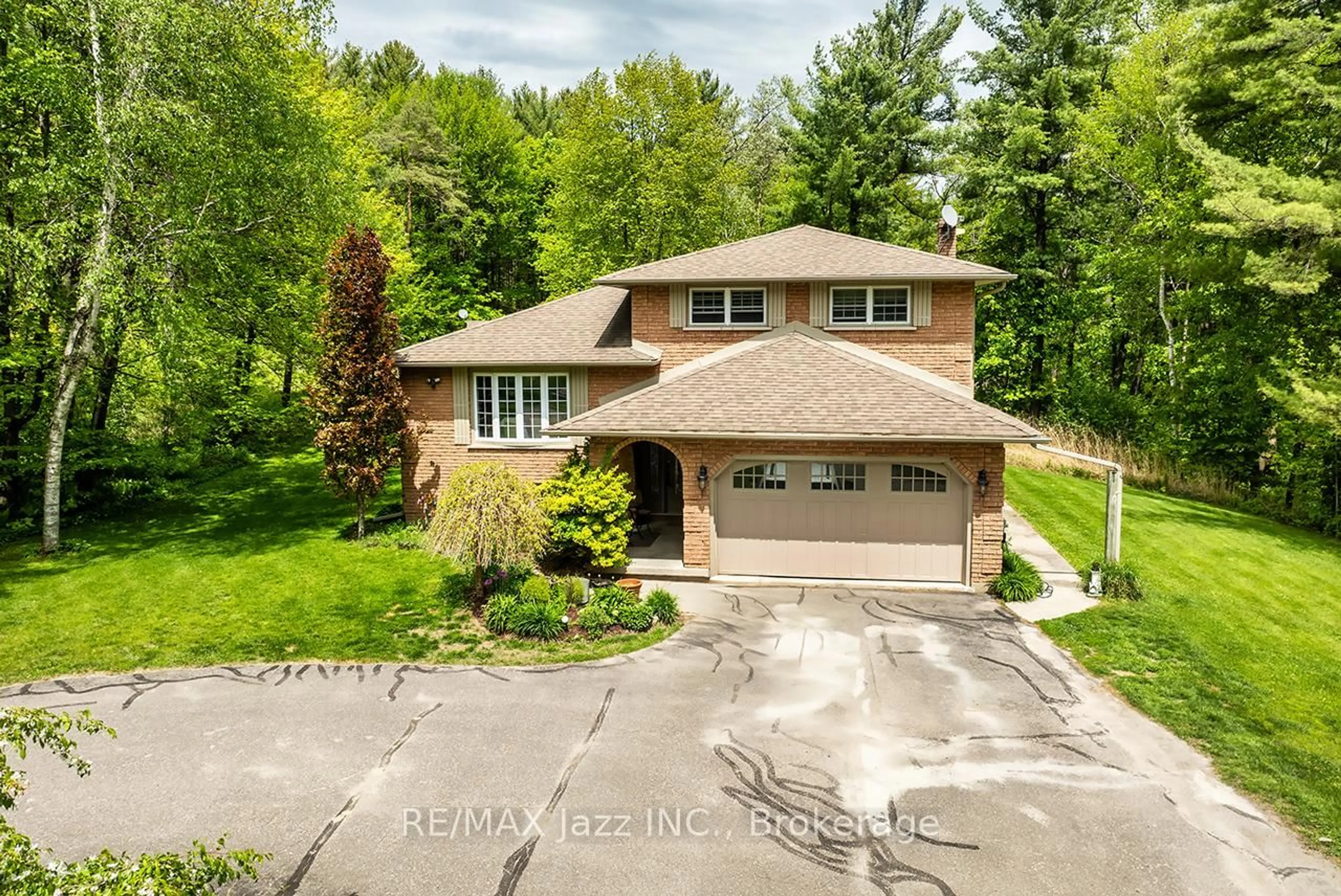 A pic from outside/outdoor area/front of a property/back of a property/a pic from drone, street for 10049 Old Scugog Rd, Clarington Ontario L0B 1B0
