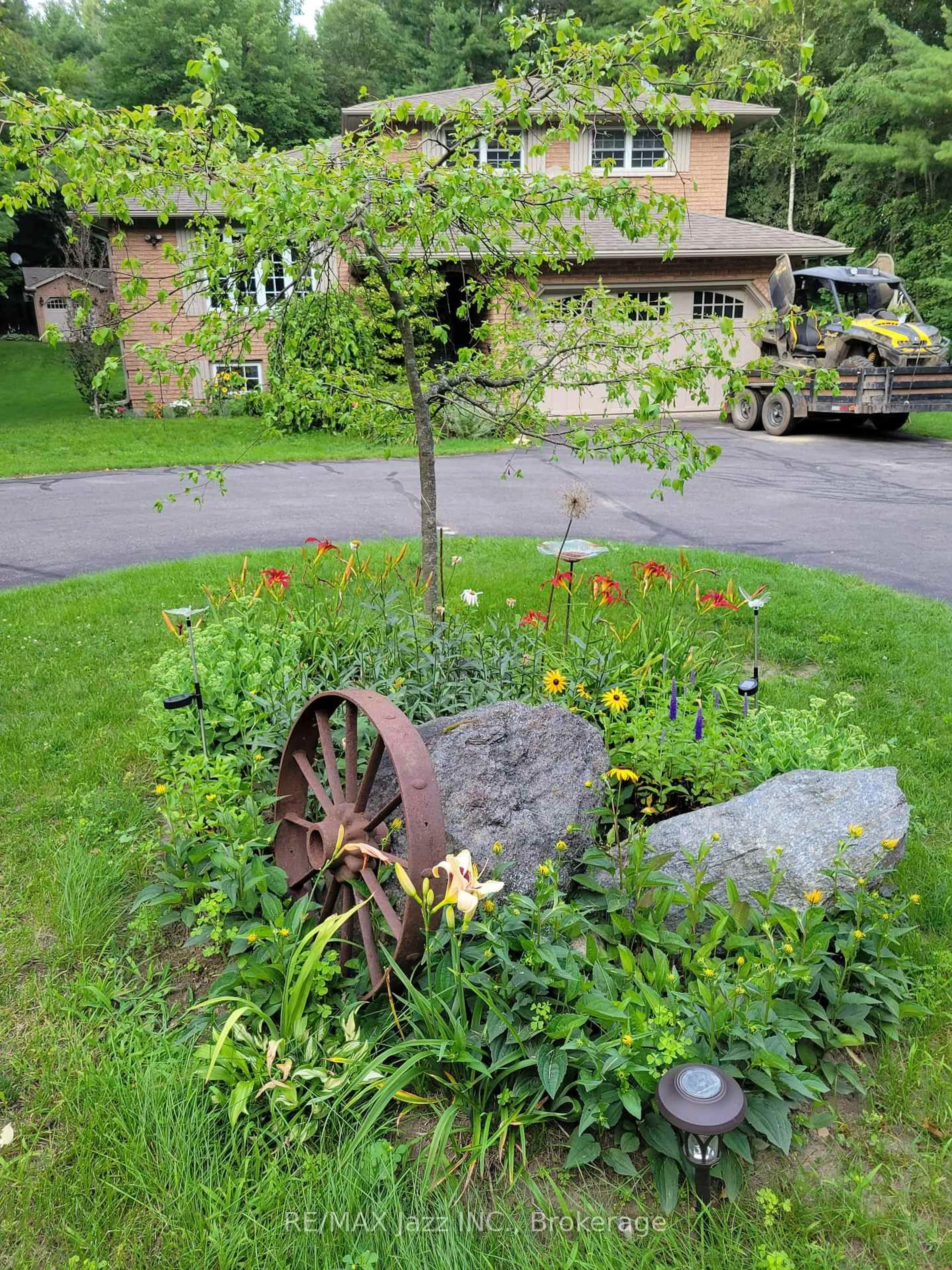 Patio, street for 10049 Old Scugog Rd, Clarington Ontario L0B 1B0