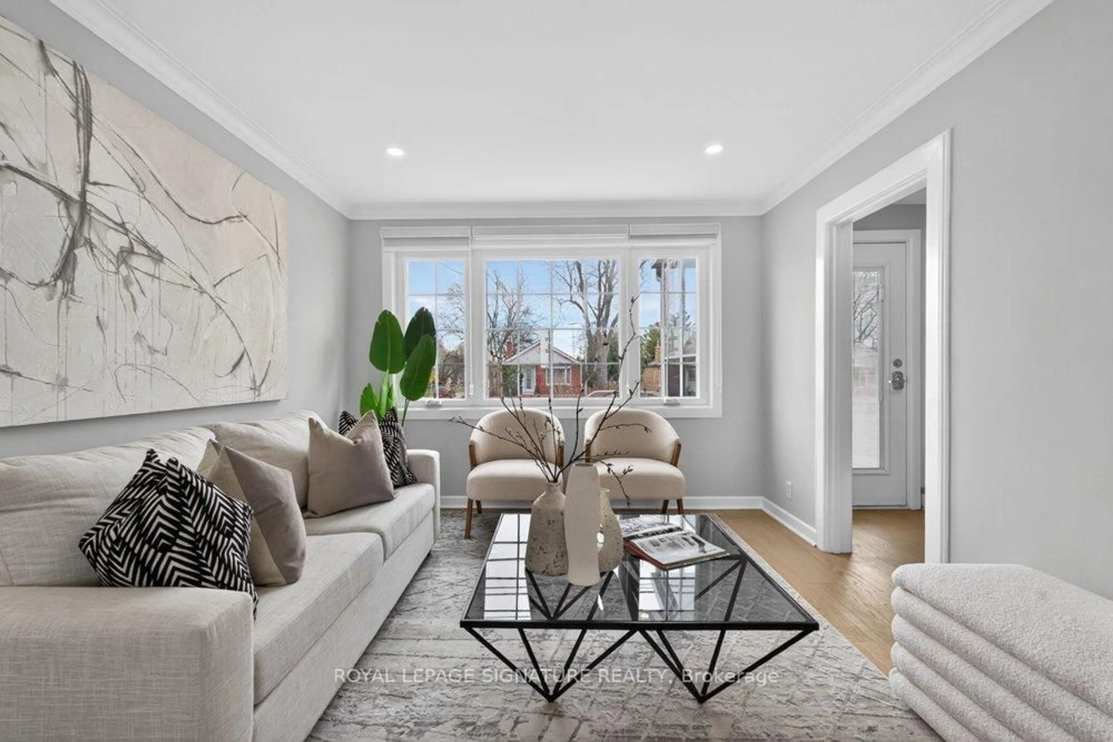 Living room with furniture, unknown for 3244 St Clair Ave, Toronto Ontario M1L 1V8
