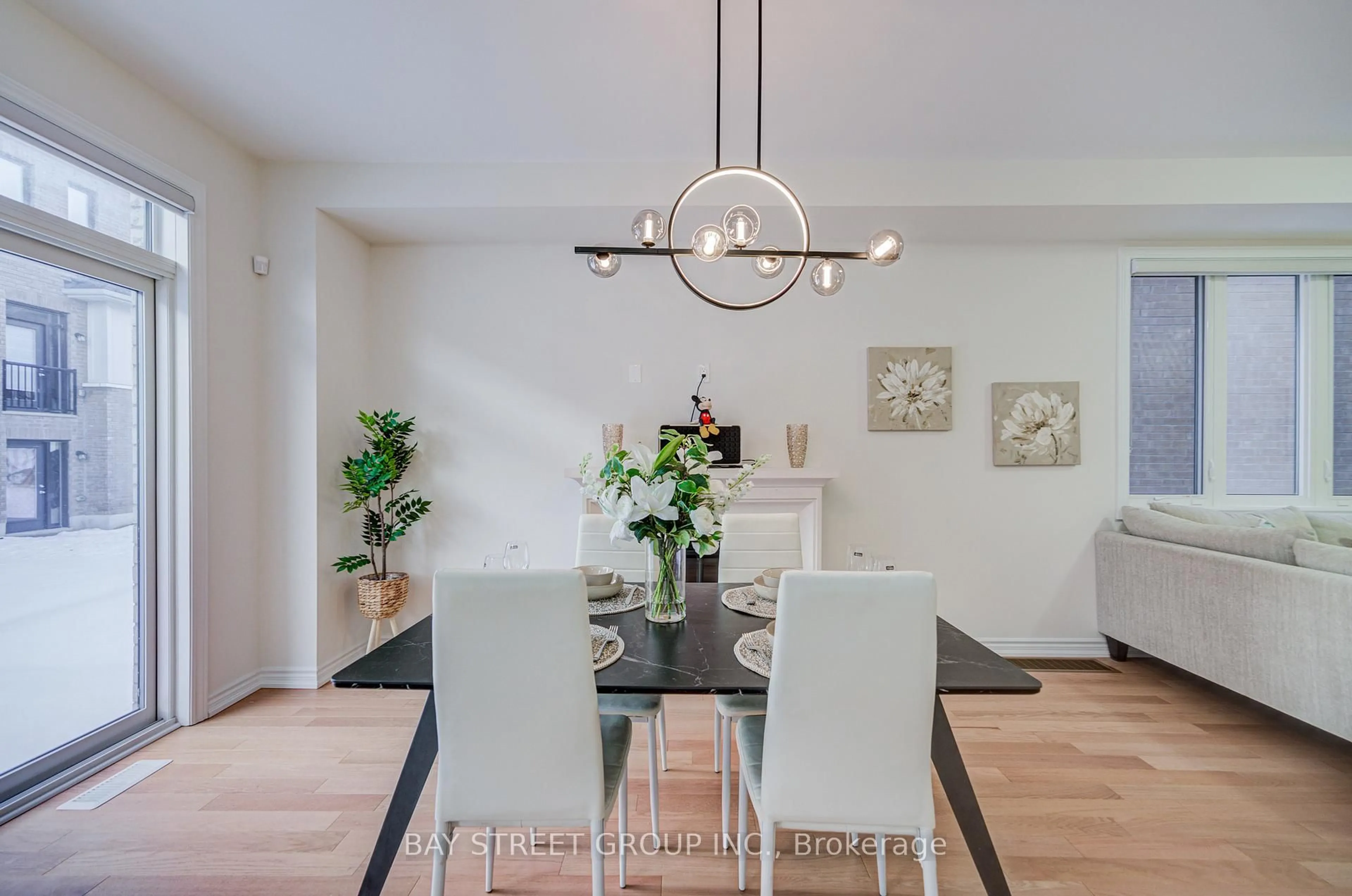 Dining room, unknown for 2916 Nakina St, Pickering Ontario L1X 2R5