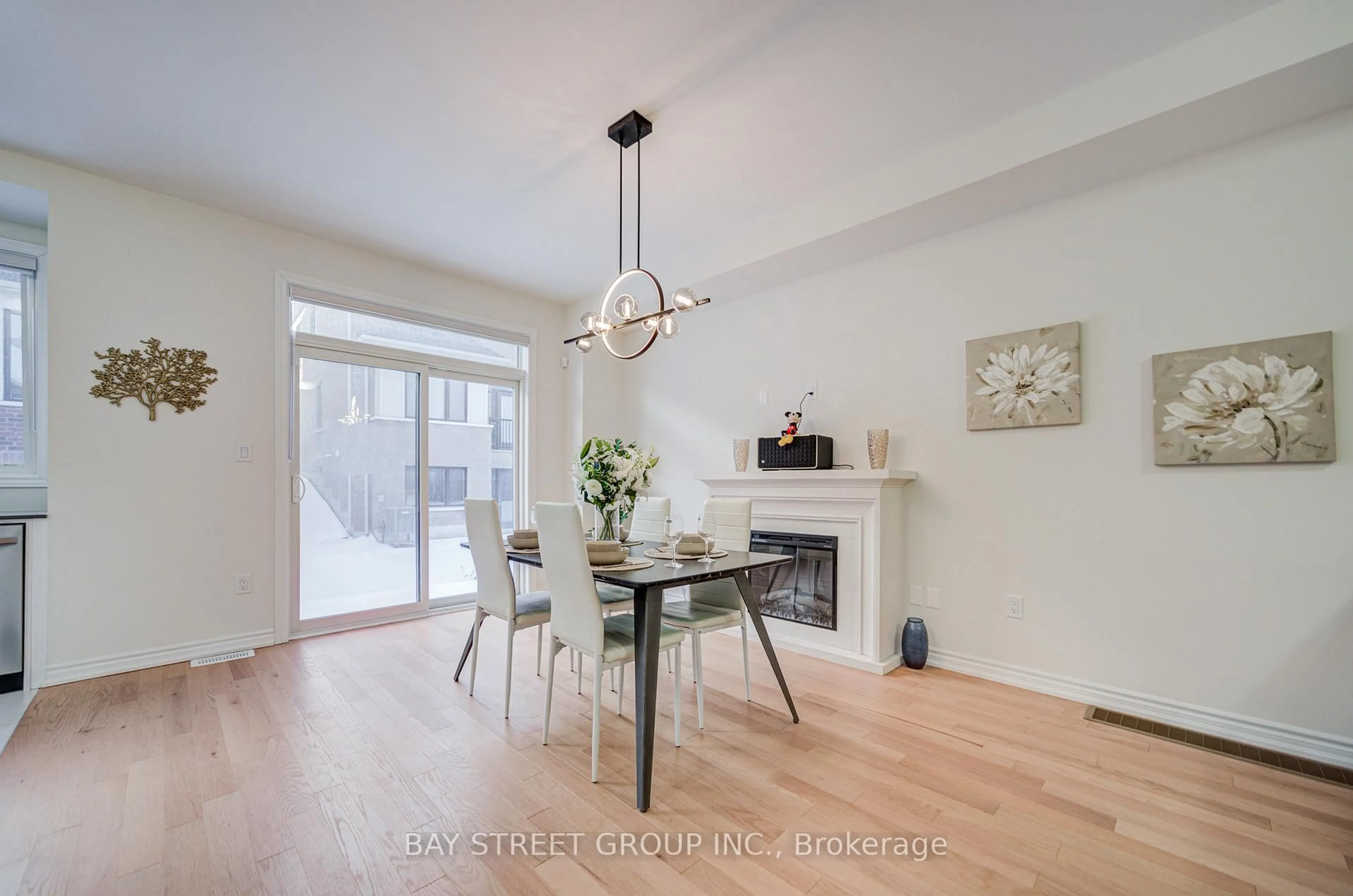 Dining room, wood/laminate floor for 2916 Nakina St, Pickering Ontario L1X 2R5