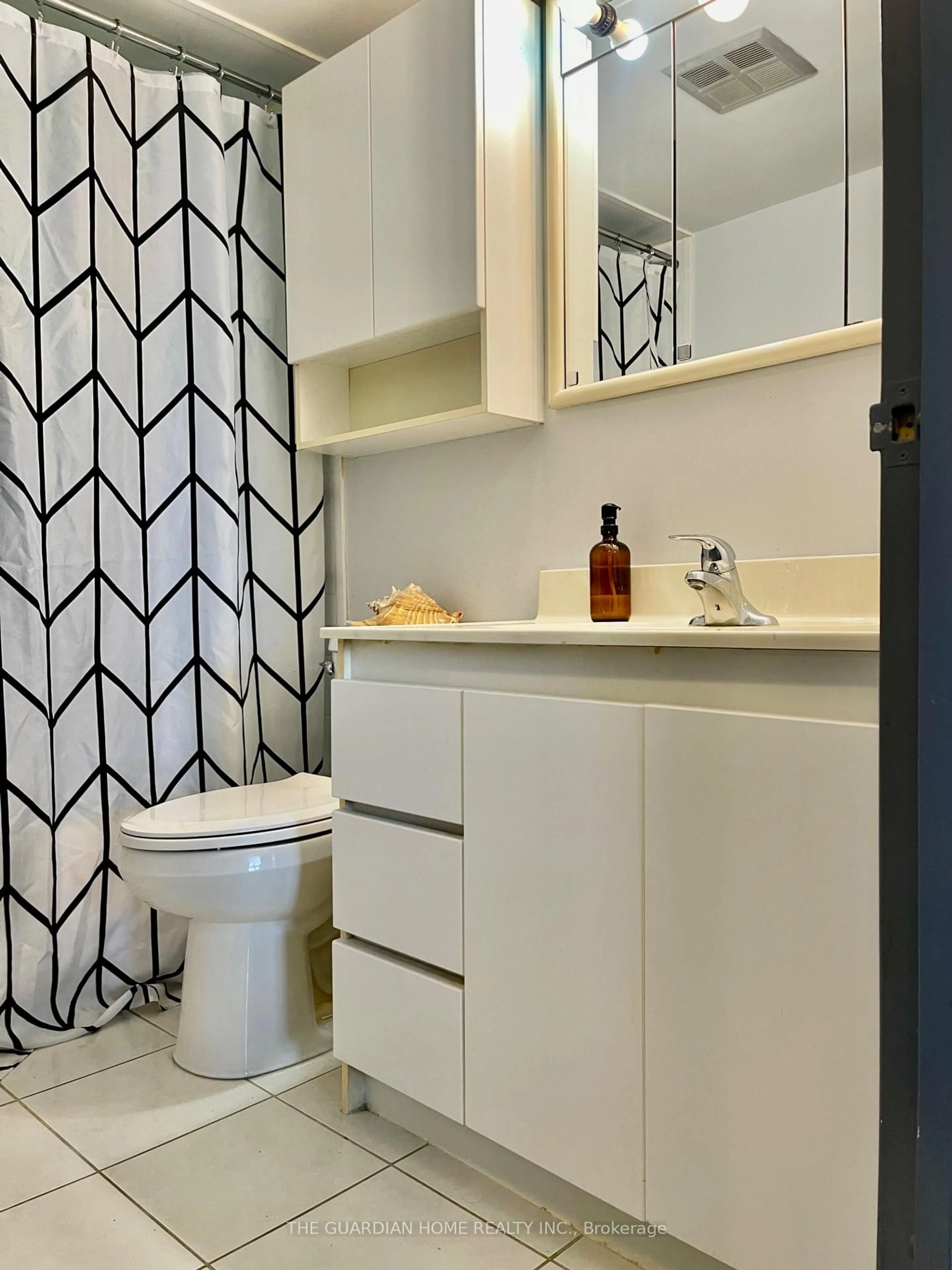Contemporary bathroom, ceramic/tile floor for 10 Dean Park Rd #518, Toronto Ontario M1B 3G8
