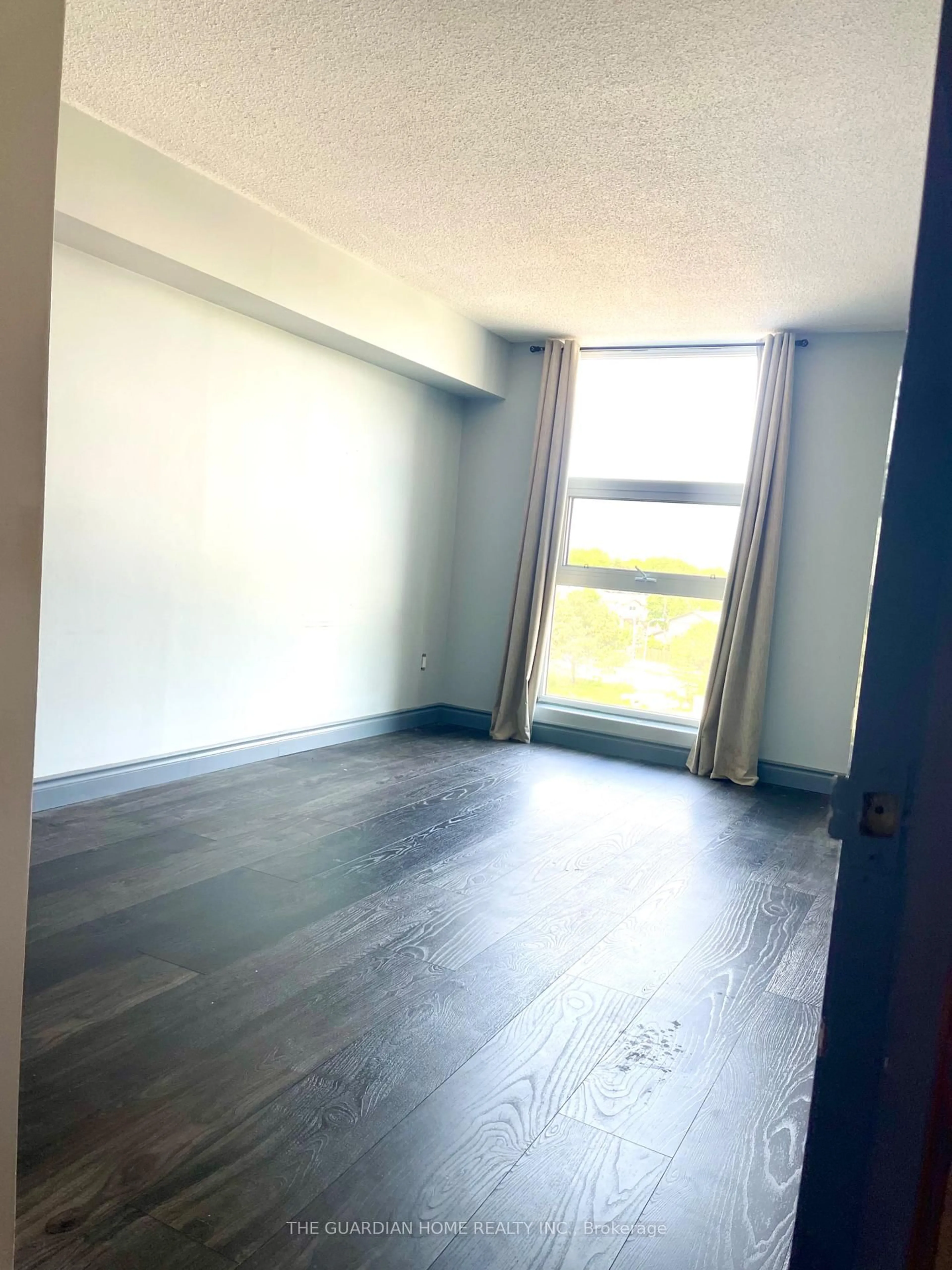 A pic of a room for 10 Dean Park Rd #518, Toronto Ontario M1B 3G8