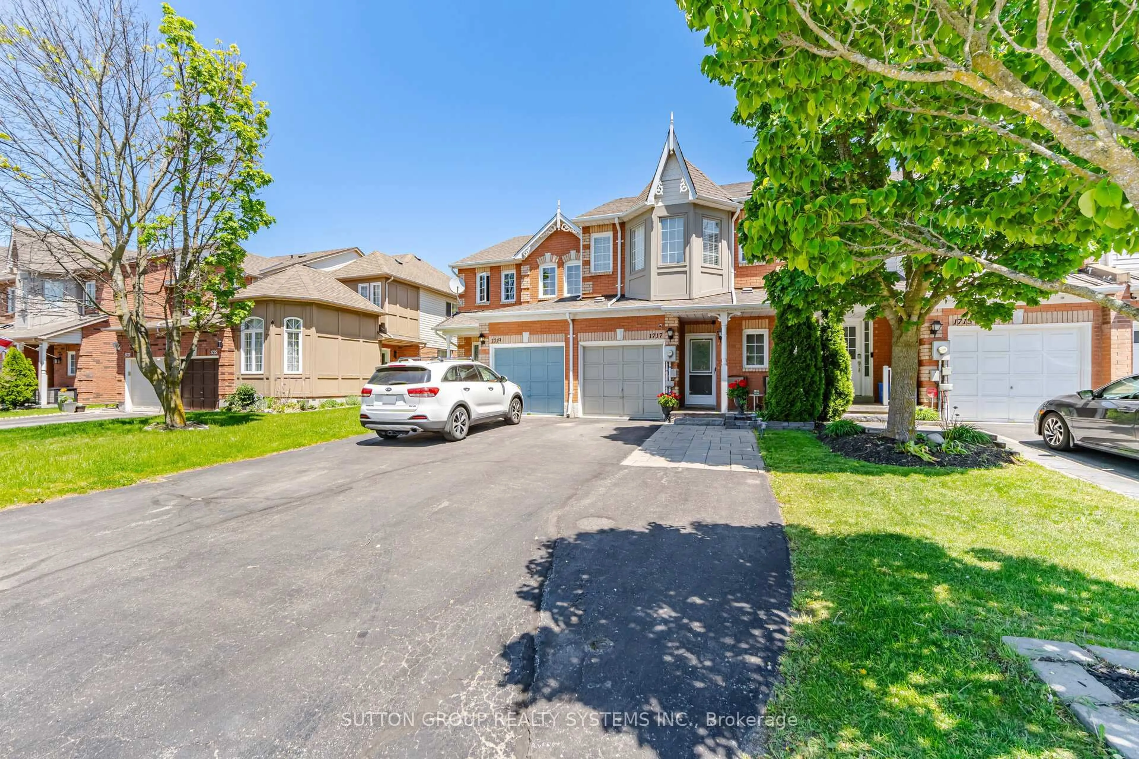 Unknown for 1717 Woodgate Tr, Oshawa Ontario L1G 8B4