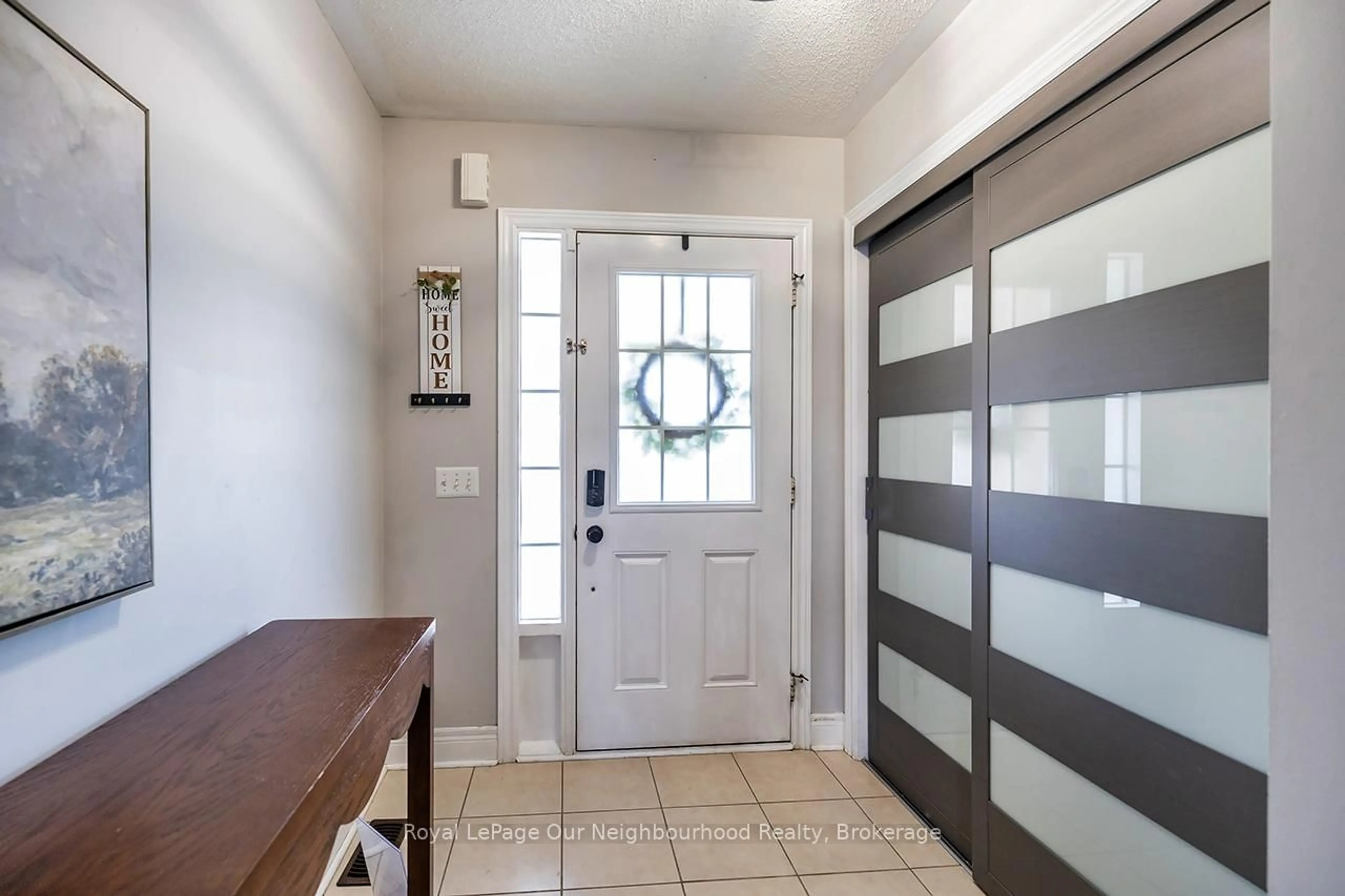 Indoor entryway for 53 Kersey Cres, Clarington Ontario L1E 0A5