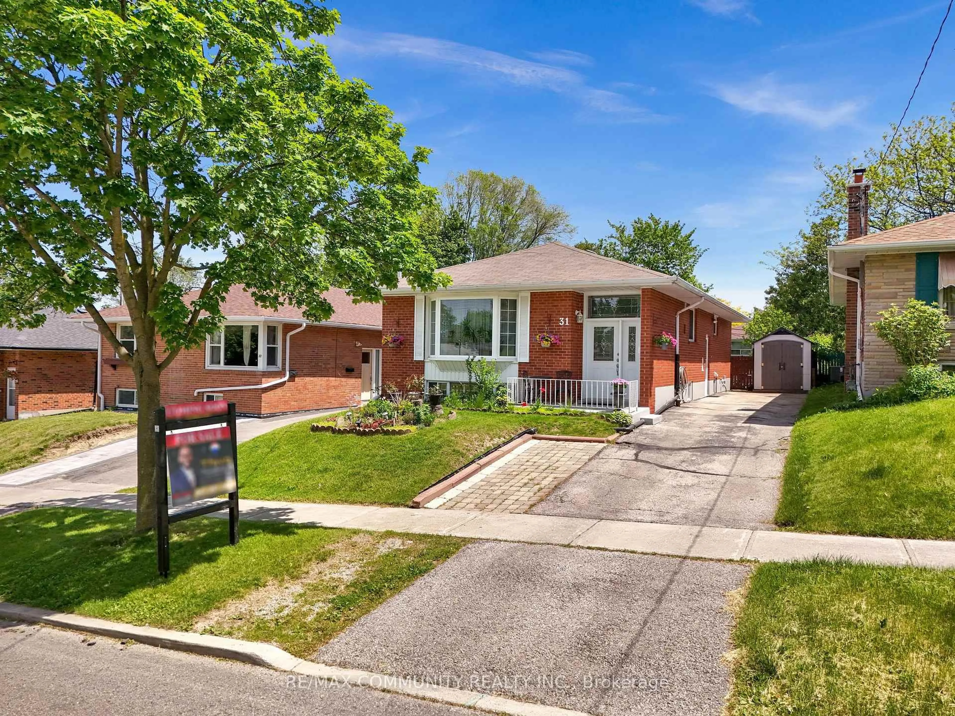 Home with brick exterior material, street for 31 Kilbride Rd, Toronto Ontario M1J 1X6
